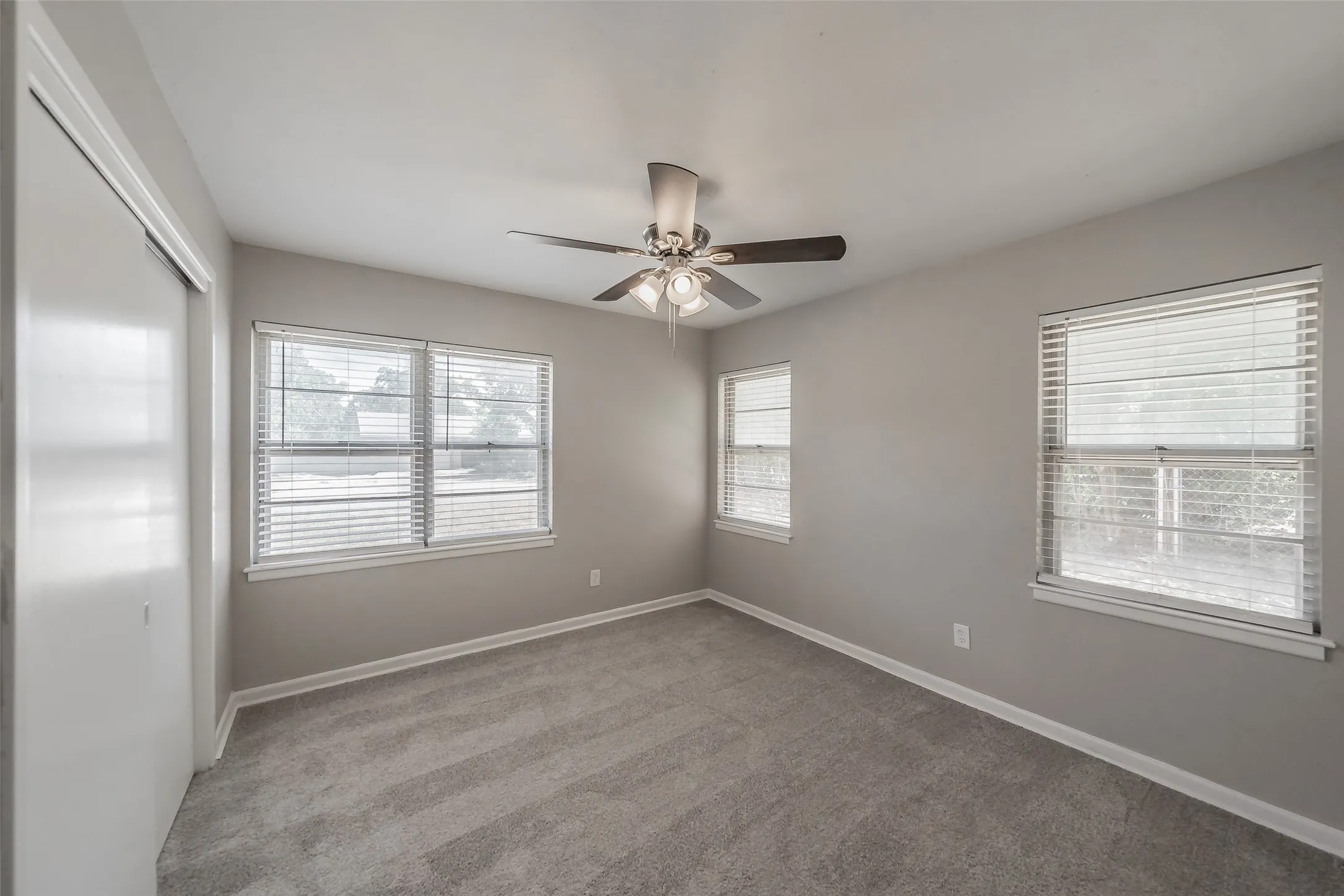 Single Family Residence For Sale in Tarrant County , 5008 Rector Avenue, Fort Worth, Texas 76133, 3 Bedroom, 2 Bathroom, 1 Garage spaces, 1,740 Sqft, built in 1955, mls#21361367, Real Estate Agent in Fort Worth, Homes For Sale in Tarrant county, Homes For Sale in Fort Worth, Realtor in Fort Worth Texas, Real Estate Brokerage Independent Realty Texas, Luminita Cordes Realtor
