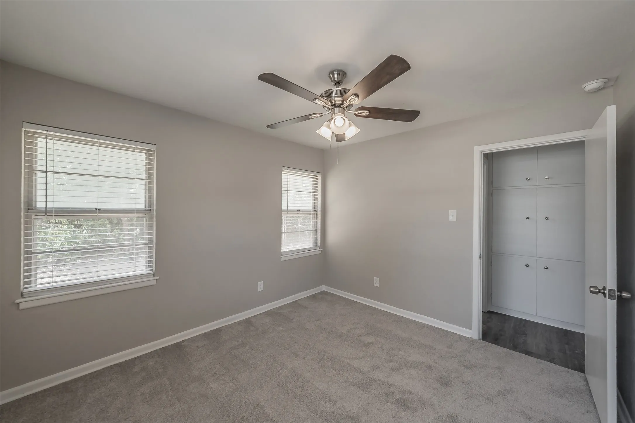 Single Family Residence For Sale in Tarrant County , 5008 Rector Avenue, Fort Worth, Texas 76133, 3 Bedroom, 2 Bathroom, 1 Garage spaces, 1,740 Sqft, built in 1955, mls#21361367, Real Estate Agent in Fort Worth, Homes For Sale in Tarrant county, Homes For Sale in Fort Worth, Realtor in Fort Worth Texas, Real Estate Brokerage Independent Realty Texas, Luminita Cordes Realtor