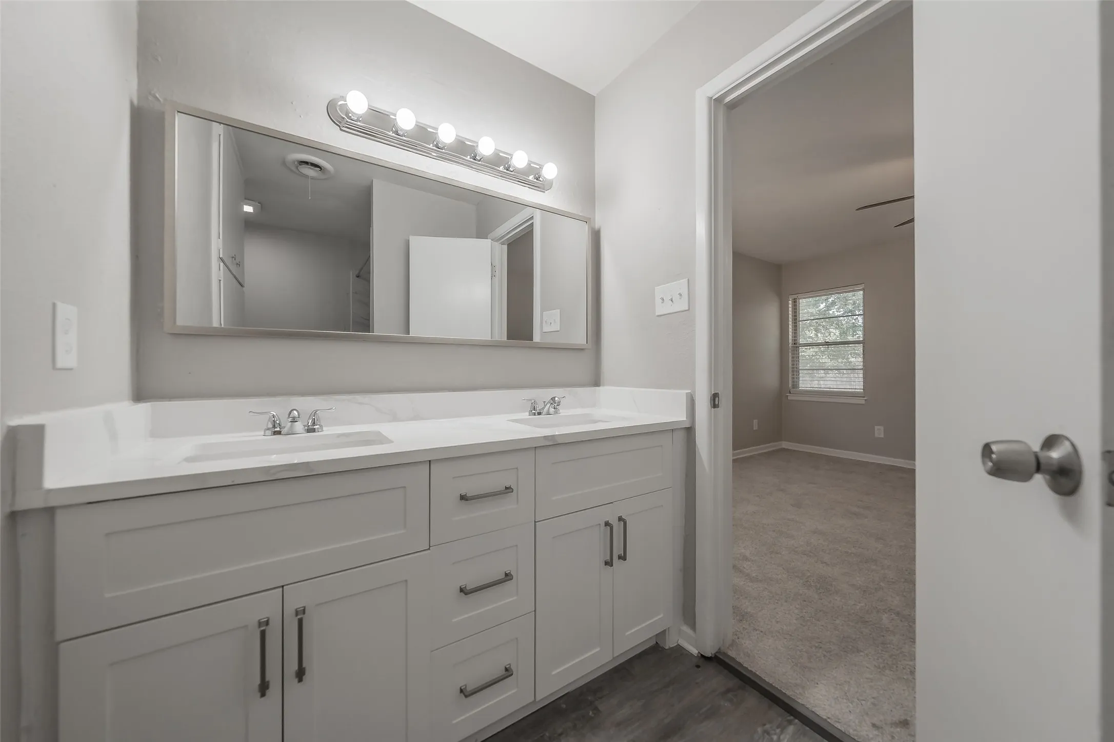 Single Family Residence For Sale in Tarrant County , 5008 Rector Avenue, Fort Worth, Texas 76133, 3 Bedroom, 2 Bathroom, 1 Garage spaces, 1,740 Sqft, built in 1955, mls#21361367, Real Estate Agent in Fort Worth, Homes For Sale in Tarrant county, Homes For Sale in Fort Worth, Realtor in Fort Worth Texas, Real Estate Brokerage Independent Realty Texas, Luminita Cordes Realtor