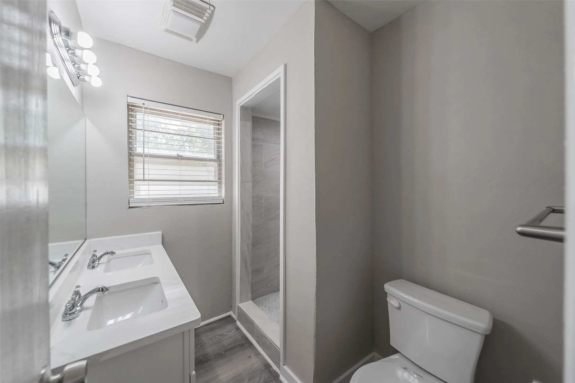 Single Family Residence For Sale in Tarrant County , 5008 Rector Avenue, Fort Worth, Texas 76133, 3 Bedroom, 2 Bathroom, 1 Garage spaces, 1,740 Sqft, built in 1955, mls#21361367, Real Estate Agent in Fort Worth, Homes For Sale in Tarrant county, Homes For Sale in Fort Worth, Realtor in Fort Worth Texas, Real Estate Brokerage Independent Realty Texas, Luminita Cordes Realtor