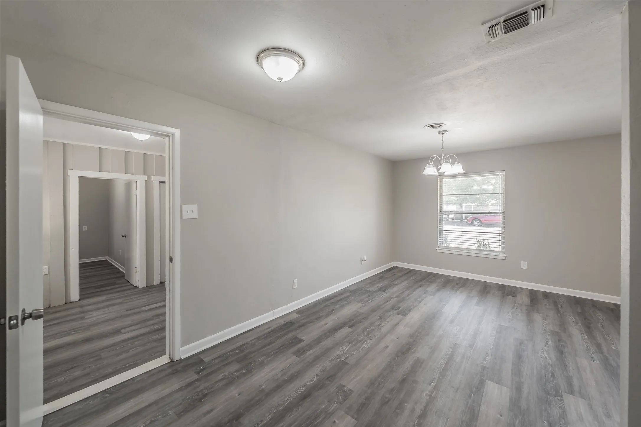 Single Family Residence For Sale in Tarrant County , 5008 Rector Avenue, Fort Worth, Texas 76133, 3 Bedroom, 2 Bathroom, 1 Garage spaces, 1,740 Sqft, built in 1955, mls#21361367, Real Estate Agent in Fort Worth, Homes For Sale in Tarrant county, Homes For Sale in Fort Worth, Realtor in Fort Worth Texas, Real Estate Brokerage Independent Realty Texas, Luminita Cordes Realtor