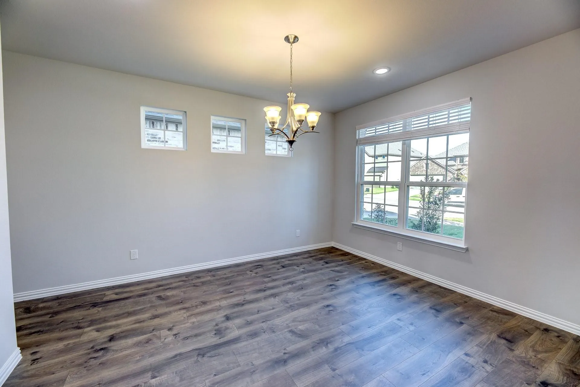 Single Family Residence For Rent in Denton County , 1012 Rosebay Drive, Justin, Texas 76247, 4 Bedroom, 3 Bathroom, 2 Garage spaces, 3,079 Sqft, built in 2022, mls#21361657, Real Estate Agent in Justin, Homes For Rent in Denton county, Homes For Rent in Justin, Realtor in Justin Texas, Real Estate Brokerage Independent Realty Texas, Luminita Cordes Realtor