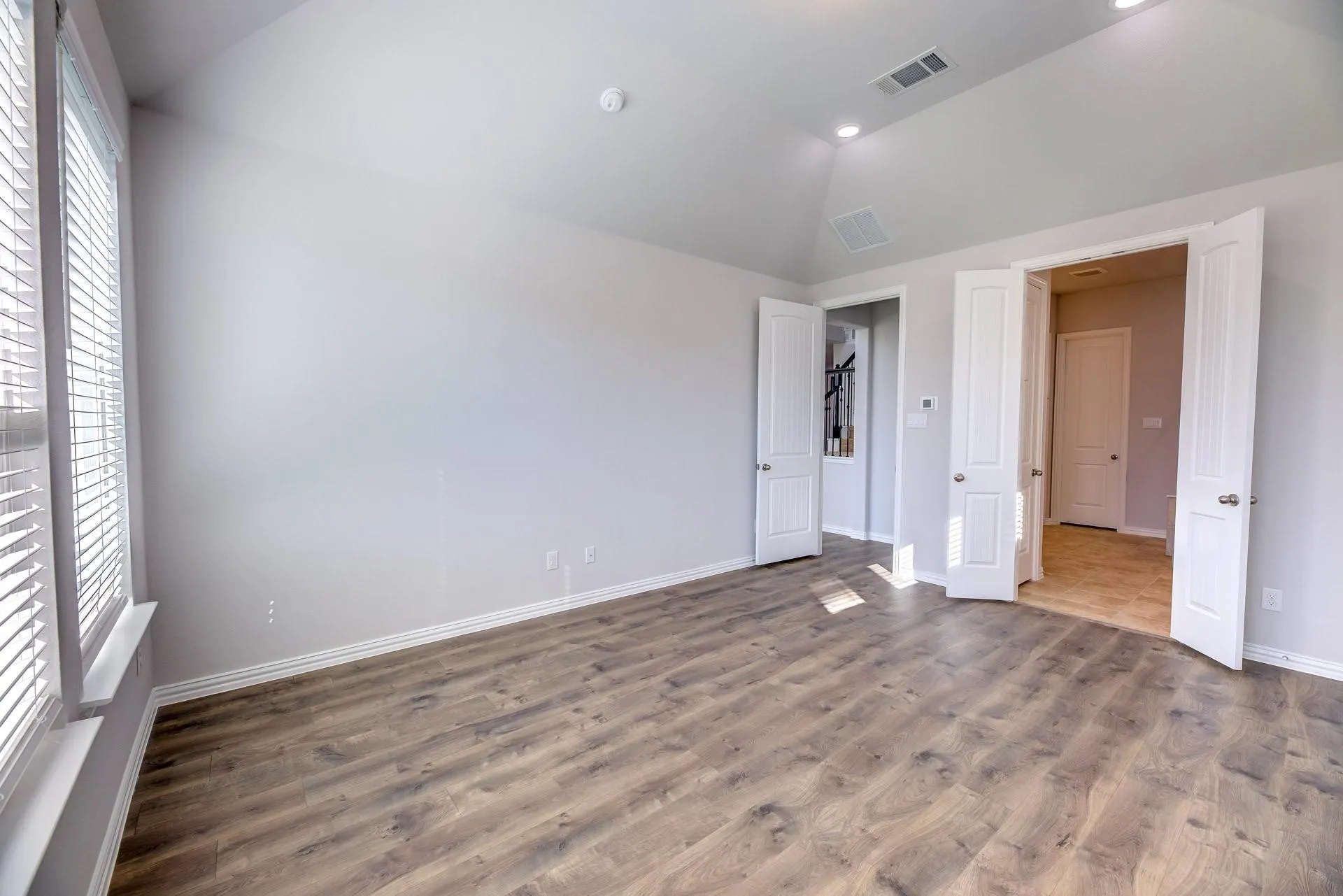 Single Family Residence For Rent in Denton County , 1012 Rosebay Drive, Justin, Texas 76247, 4 Bedroom, 3 Bathroom, 2 Garage spaces, 3,079 Sqft, built in 2022, mls#21361657, Real Estate Agent in Justin, Homes For Rent in Denton county, Homes For Rent in Justin, Realtor in Justin Texas, Real Estate Brokerage Independent Realty Texas, Luminita Cordes Realtor