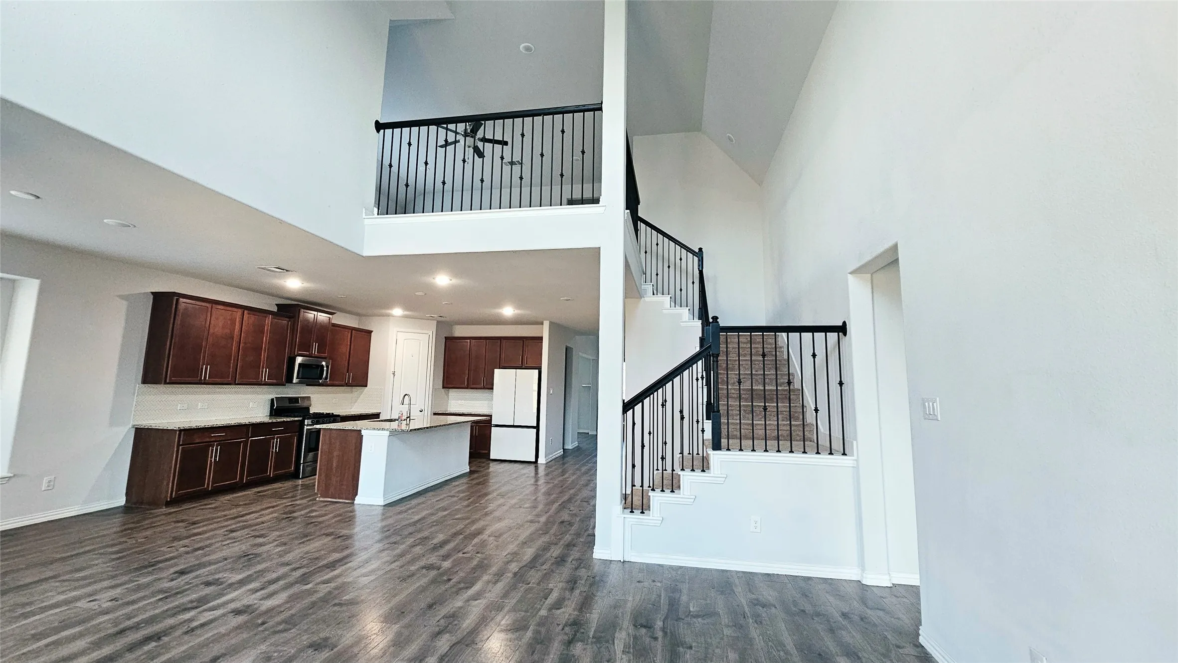 Single Family Residence For Rent in Denton County , 1012 Rosebay Drive, Justin, Texas 76247, 4 Bedroom, 3 Bathroom, 2 Garage spaces, 3,079 Sqft, built in 2022, mls#21361657, Real Estate Agent in Justin, Homes For Rent in Denton county, Homes For Rent in Justin, Realtor in Justin Texas, Real Estate Brokerage Independent Realty Texas, Luminita Cordes Realtor