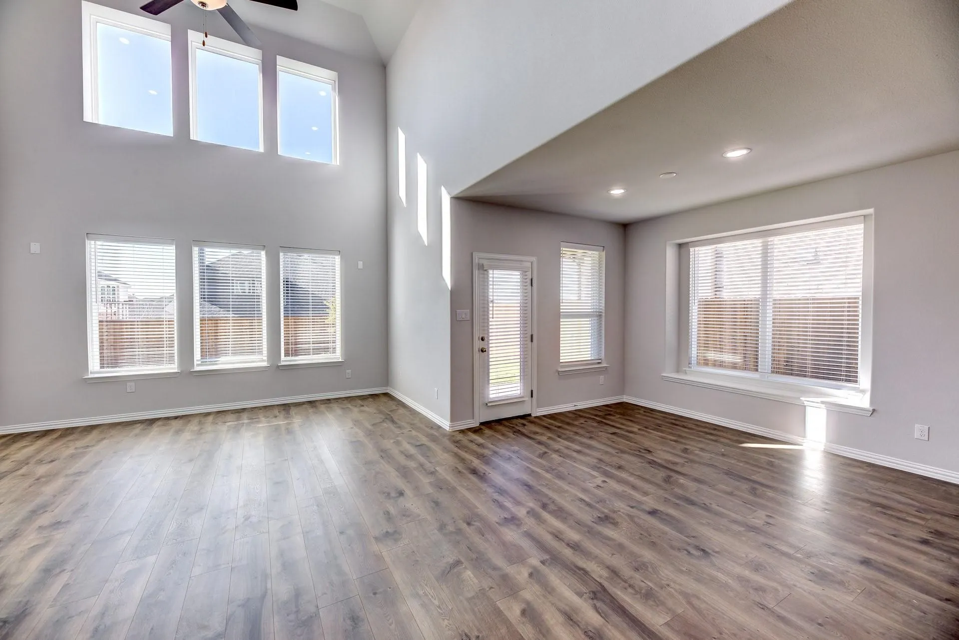 Single Family Residence For Rent in Denton County , 1012 Rosebay Drive, Justin, Texas 76247, 4 Bedroom, 3 Bathroom, 2 Garage spaces, 3,079 Sqft, built in 2022, mls#21361657, Real Estate Agent in Justin, Homes For Rent in Denton county, Homes For Rent in Justin, Realtor in Justin Texas, Real Estate Brokerage Independent Realty Texas, Luminita Cordes Realtor