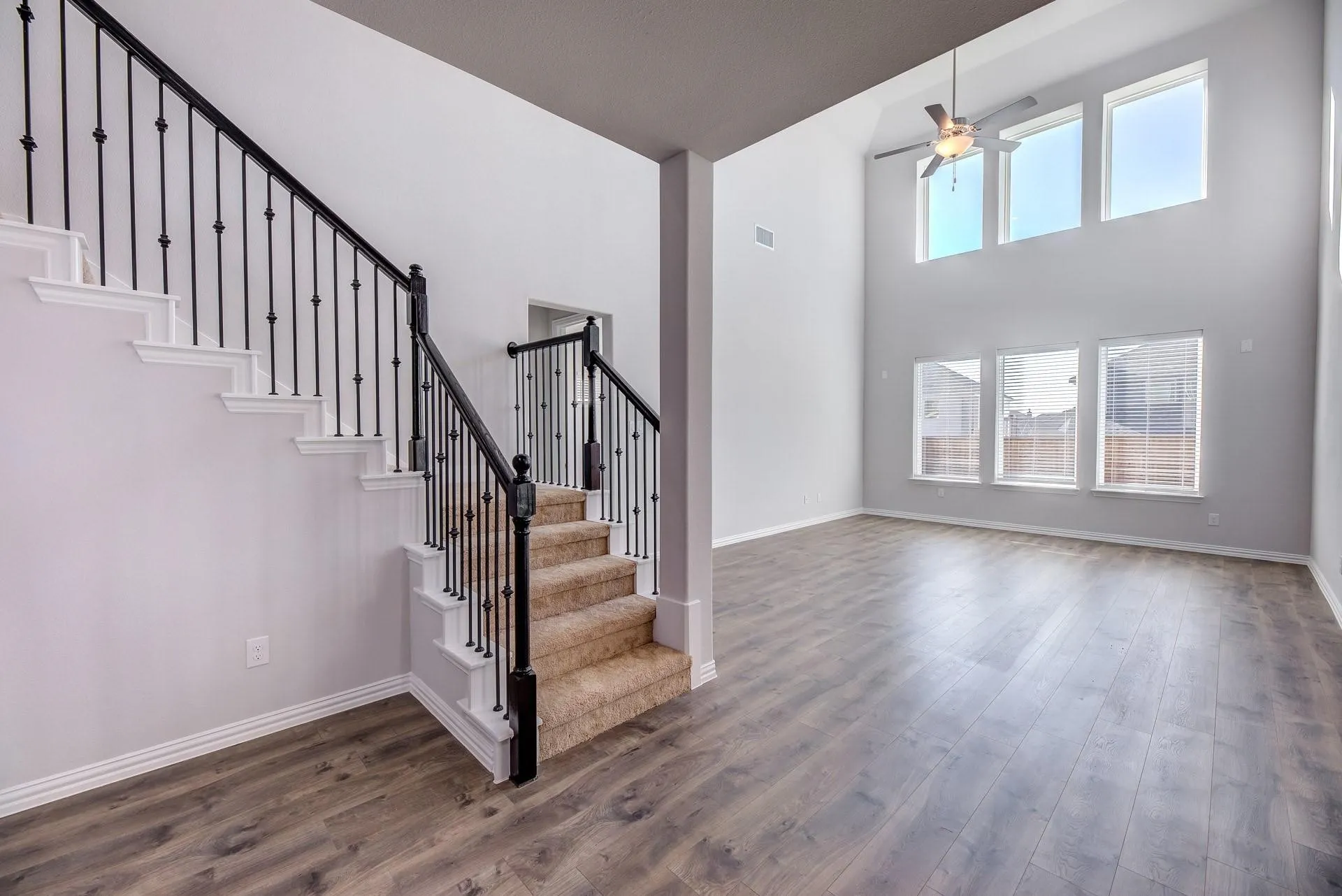 Single Family Residence For Rent in Denton County , 1012 Rosebay Drive, Justin, Texas 76247, 4 Bedroom, 3 Bathroom, 2 Garage spaces, 3,079 Sqft, built in 2022, mls#21361657, Real Estate Agent in Justin, Homes For Rent in Denton county, Homes For Rent in Justin, Realtor in Justin Texas, Real Estate Brokerage Independent Realty Texas, Luminita Cordes Realtor