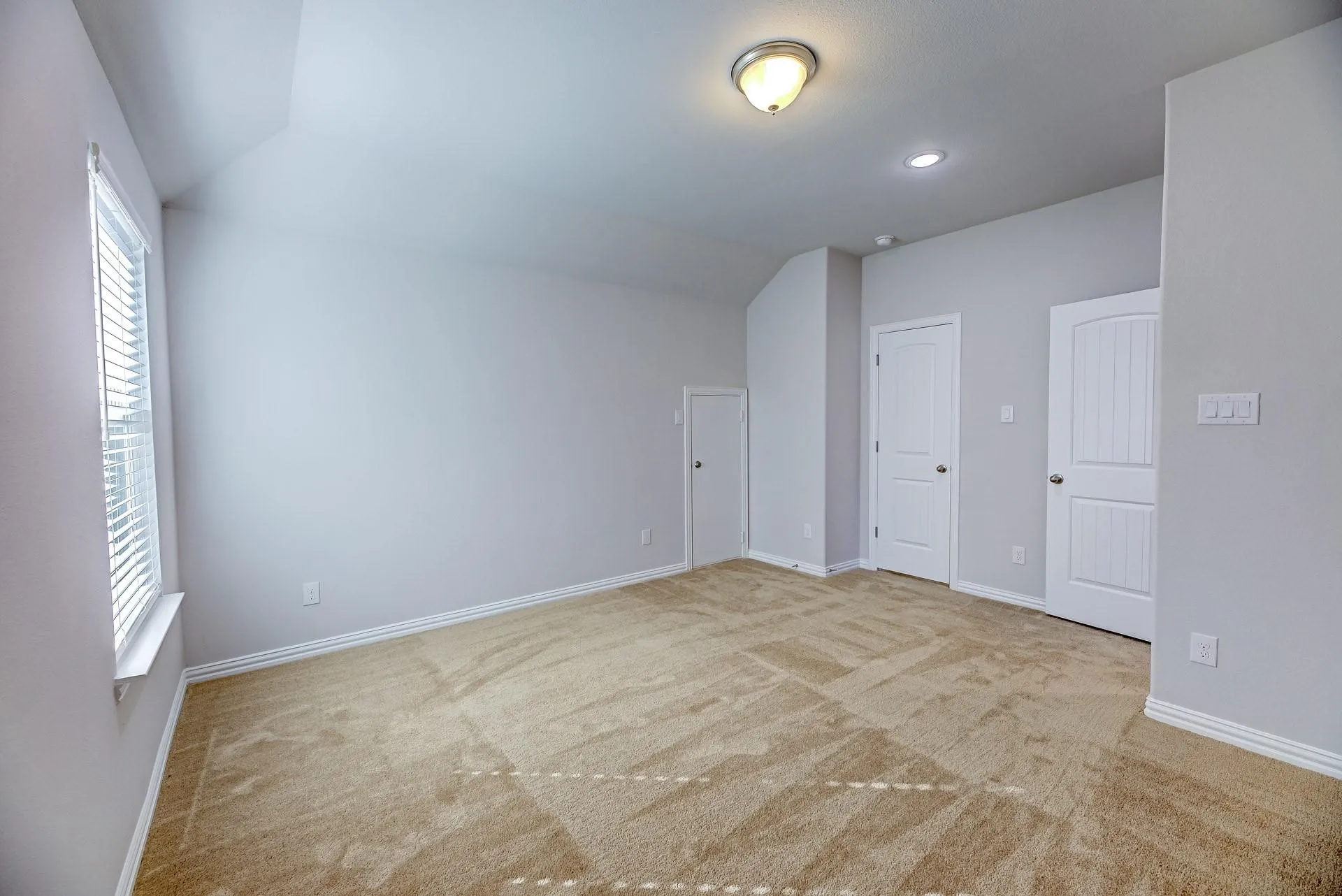 Single Family Residence For Rent in Denton County , 1012 Rosebay Drive, Justin, Texas 76247, 4 Bedroom, 3 Bathroom, 2 Garage spaces, 3,079 Sqft, built in 2022, mls#21361657, Real Estate Agent in Justin, Homes For Rent in Denton county, Homes For Rent in Justin, Realtor in Justin Texas, Real Estate Brokerage Independent Realty Texas, Luminita Cordes Realtor