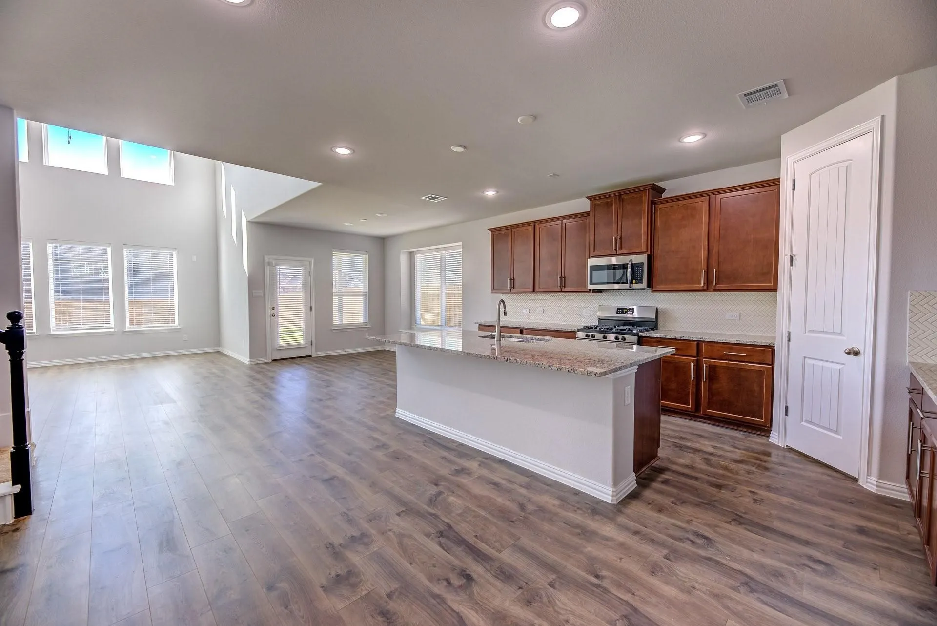 Single Family Residence For Rent in Denton County , 1012 Rosebay Drive, Justin, Texas 76247, 4 Bedroom, 3 Bathroom, 2 Garage spaces, 3,079 Sqft, built in 2022, mls#21361657, Real Estate Agent in Justin, Homes For Rent in Denton county, Homes For Rent in Justin, Realtor in Justin Texas, Real Estate Brokerage Independent Realty Texas, Luminita Cordes Realtor