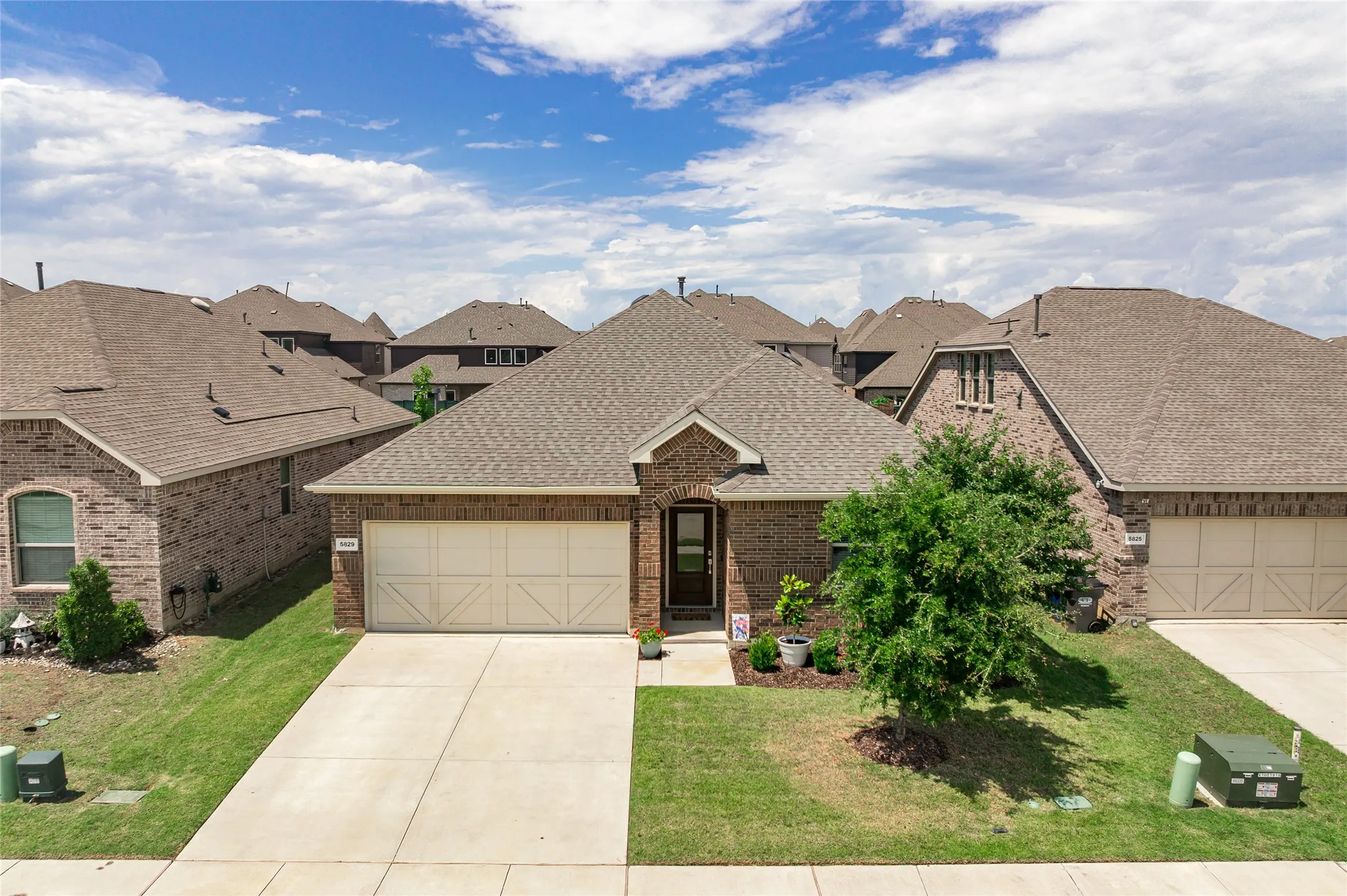Single Family Residence For Sale in Denton County , 5829 Pensby Drive, Celina, Texas 76227, 4 Bedroom, 2 Bathroom, 2 Garage spaces, 2,016 Sqft, built in 2020, mls#21361597, Real Estate Agent in Celina, Homes For Sale in Denton county, Homes For Sale in Celina, Realtor in Celina Texas, Real Estate Brokerage Independent Realty Texas, Luminita Cordes Realtor