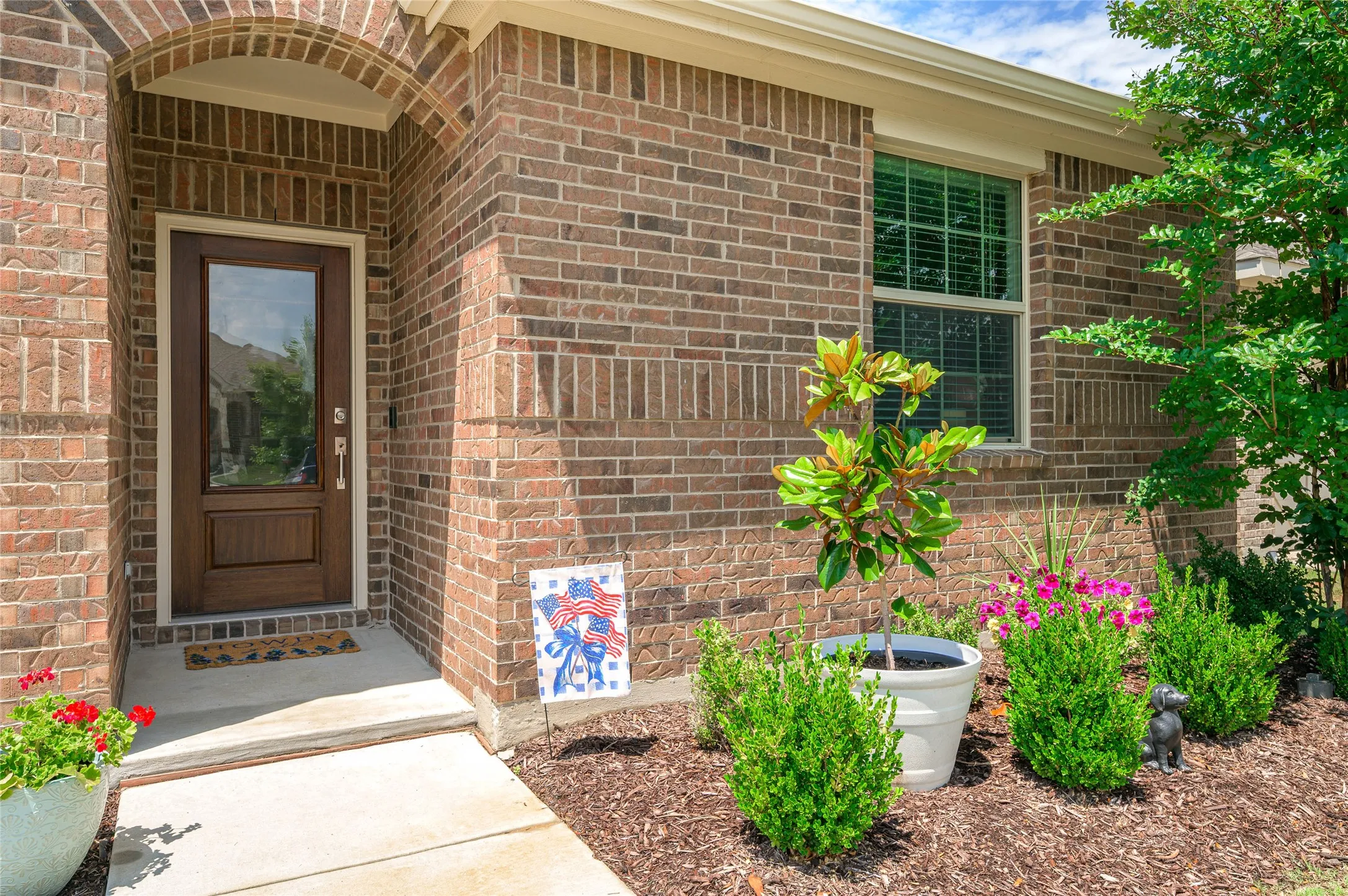 Single Family Residence For Sale in Denton County , 5829 Pensby Drive, Celina, Texas 76227, 4 Bedroom, 2 Bathroom, 2 Garage spaces, 2,016 Sqft, built in 2020, mls#21361597, Real Estate Agent in Celina, Homes For Sale in Denton county, Homes For Sale in Celina, Realtor in Celina Texas, Real Estate Brokerage Independent Realty Texas, Luminita Cordes Realtor