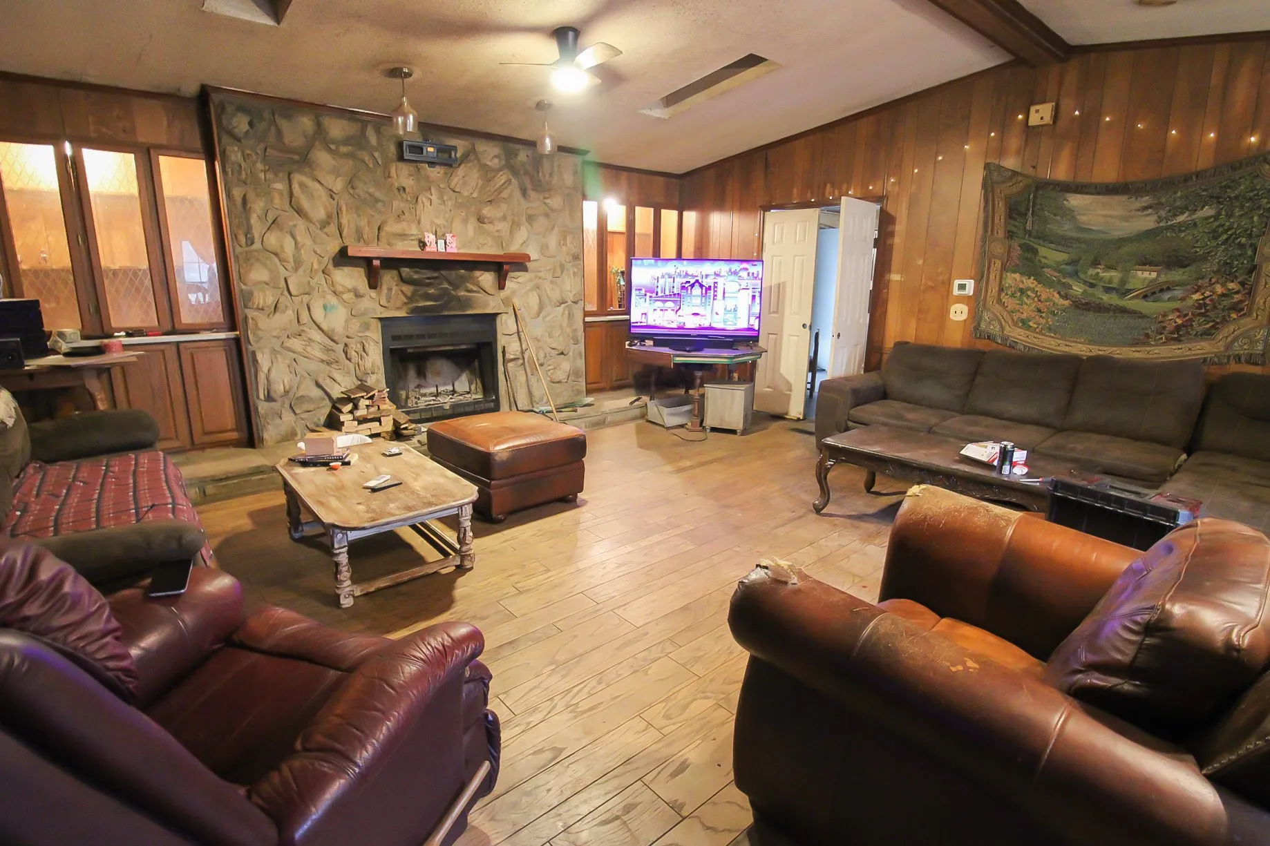 Manufactured Home For Sale in Bowie County , 204 E 9th, Hooks, Texas 75561, 4 Bedroom, 2 Bathroom, Garage spaces, 2,128 Sqft, built in 1992, mls#21361653, Real Estate Agent in Hooks, Homes For Sale in Bowie county, Homes For Sale in Hooks, Realtor in Hooks Texas, Real Estate Brokerage Independent Realty Texas, Luminita Cordes Realtor