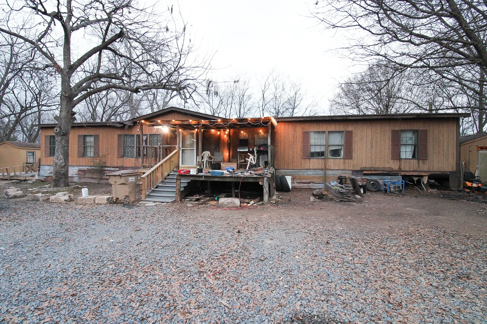 Manufactured Home For Sale in Bowie County , 204 E 9th, Hooks, Texas 75561, 4 Bedroom, 2 Bathroom, Garage spaces, 2,128 Sqft, built in 1992, mls#21361653, Real Estate Agent in Hooks, Homes For Sale in Bowie county, Homes For Sale in Hooks, Realtor in Hooks Texas, Real Estate Brokerage Independent Realty Texas, Luminita Cordes Realtor