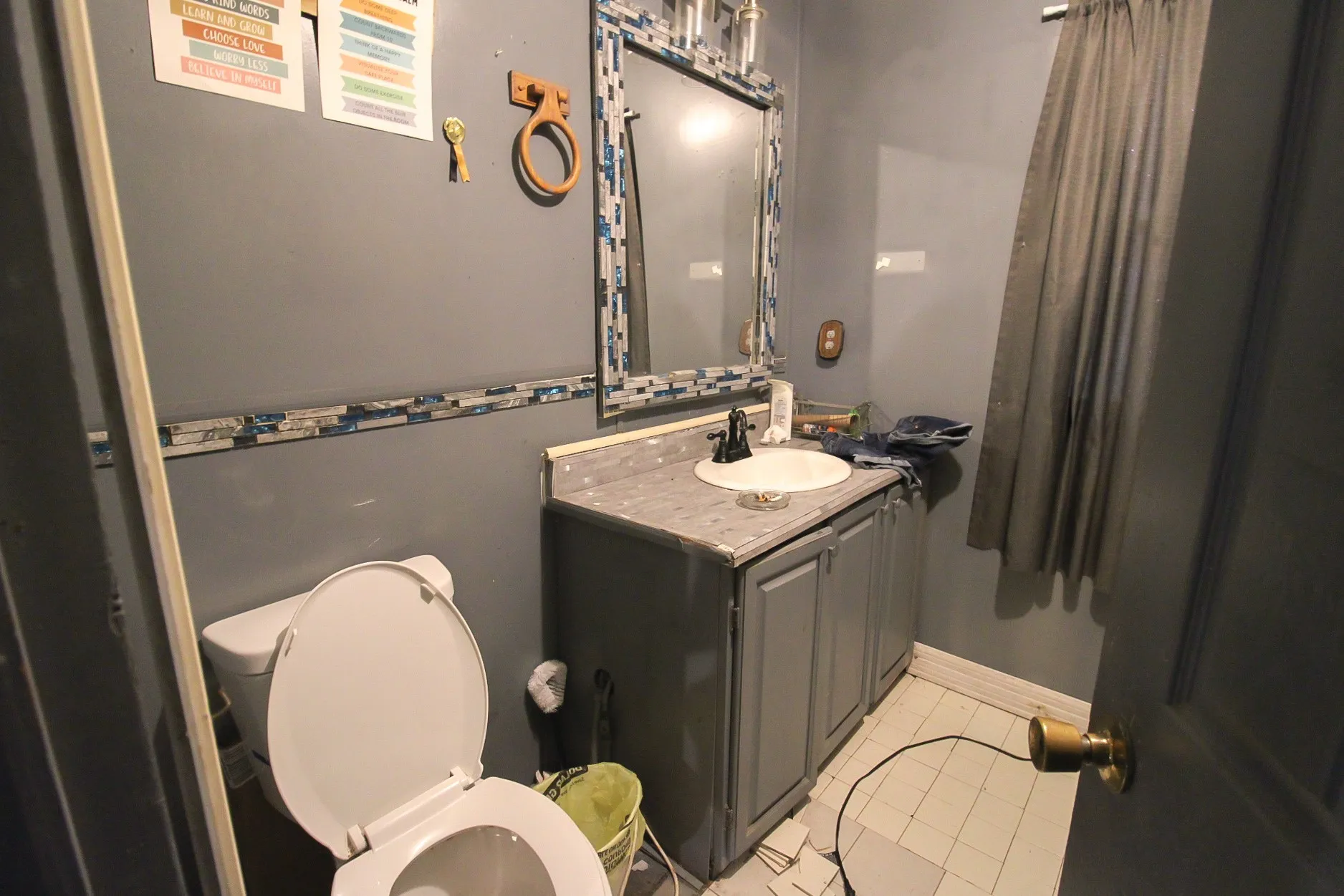 Manufactured Home For Sale in Bowie County , 204 E 9th, Hooks, Texas 75561, 4 Bedroom, 2 Bathroom, Garage spaces, 2,128 Sqft, built in 1992, mls#21361653, Real Estate Agent in Hooks, Homes For Sale in Bowie county, Homes For Sale in Hooks, Realtor in Hooks Texas, Real Estate Brokerage Independent Realty Texas, Luminita Cordes Realtor