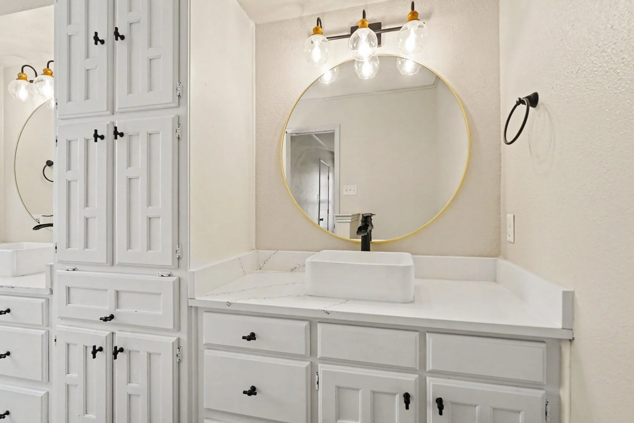 Single Family Residence For Sale in Johnson County , 1510 Surry Place Drive, Cleburne, Texas 76033, 3 Bedroom, 2 Bathroom, 2 Garage spaces, 1,742 Sqft, built in 1980, mls#21360142, Real Estate Agent in Cleburne, Homes For Sale in Johnson county, Homes For Sale in Cleburne, Realtor in Cleburne Texas, Real Estate Brokerage Independent Realty Texas, Luminita Cordes Realtor