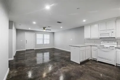Duplex For Rent in Grayson County , 410 S Mirick Avenue 416, Denison, Texas 75020, 3 Bedroom, 2 Bathroom, Garage spaces, 1,100 Sqft, built in 2021, mls#21361666, Real Estate Agent in Denison, Homes For Rent in Grayson county, Homes For Rent in Denison, Realtor in Denison Texas, Real Estate Brokerage Independent Realty Texas, Luminita Cordes Realtor