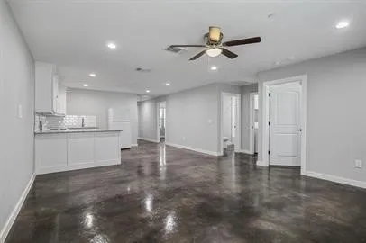 Duplex For Rent in Grayson County , 410 S Mirick Avenue 416, Denison, Texas 75020, 3 Bedroom, 2 Bathroom, Garage spaces, 1,100 Sqft, built in 2021, mls#21361666, Real Estate Agent in Denison, Homes For Rent in Grayson county, Homes For Rent in Denison, Realtor in Denison Texas, Real Estate Brokerage Independent Realty Texas, Luminita Cordes Realtor