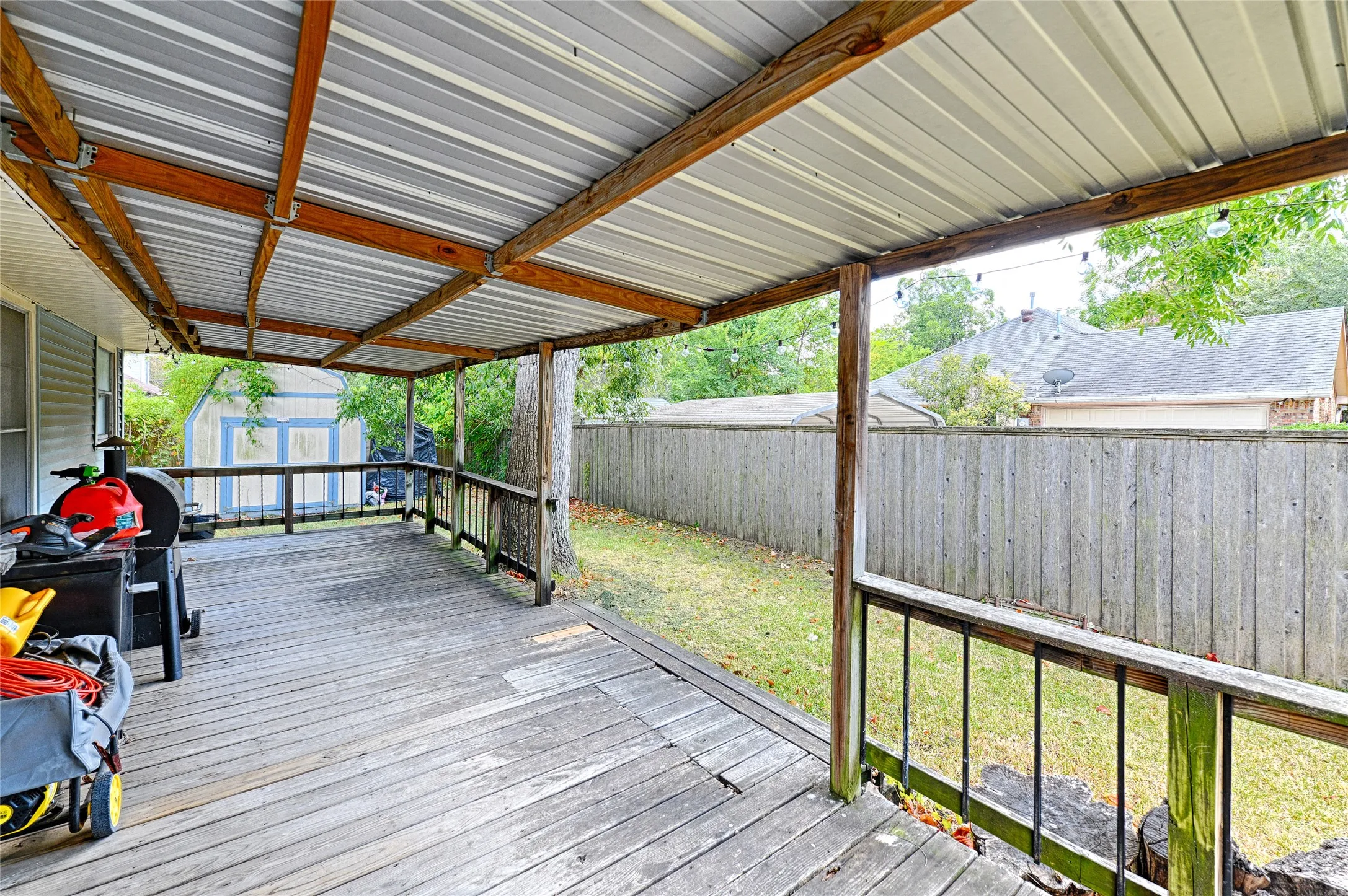 Single Family Residence For Sale in Kaufman County , 603 Johnson Street, Terrell, Texas 75160, 3 Bedroom, 2 Bathroom, Garage spaces, 1,842 Sqft, built in 1890, mls#21349757, Real Estate Agent in Terrell, Homes For Sale in Kaufman county, Homes For Sale in Terrell, Realtor in Terrell Texas, Real Estate Brokerage Independent Realty Texas, Luminita Cordes Realtor