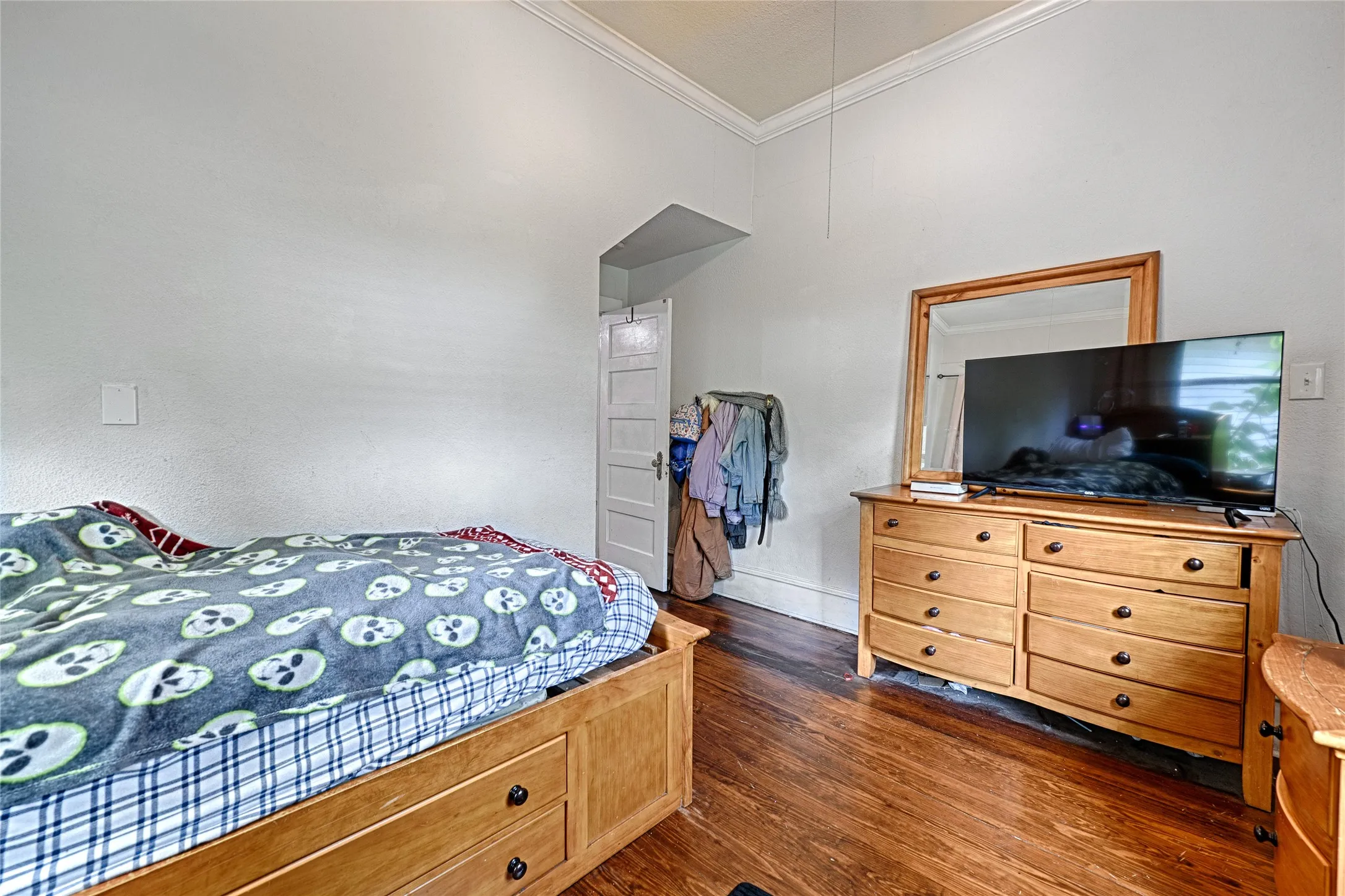 Single Family Residence For Sale in Kaufman County , 603 Johnson Street, Terrell, Texas 75160, 3 Bedroom, 2 Bathroom, Garage spaces, 1,842 Sqft, built in 1890, mls#21349757, Real Estate Agent in Terrell, Homes For Sale in Kaufman county, Homes For Sale in Terrell, Realtor in Terrell Texas, Real Estate Brokerage Independent Realty Texas, Luminita Cordes Realtor