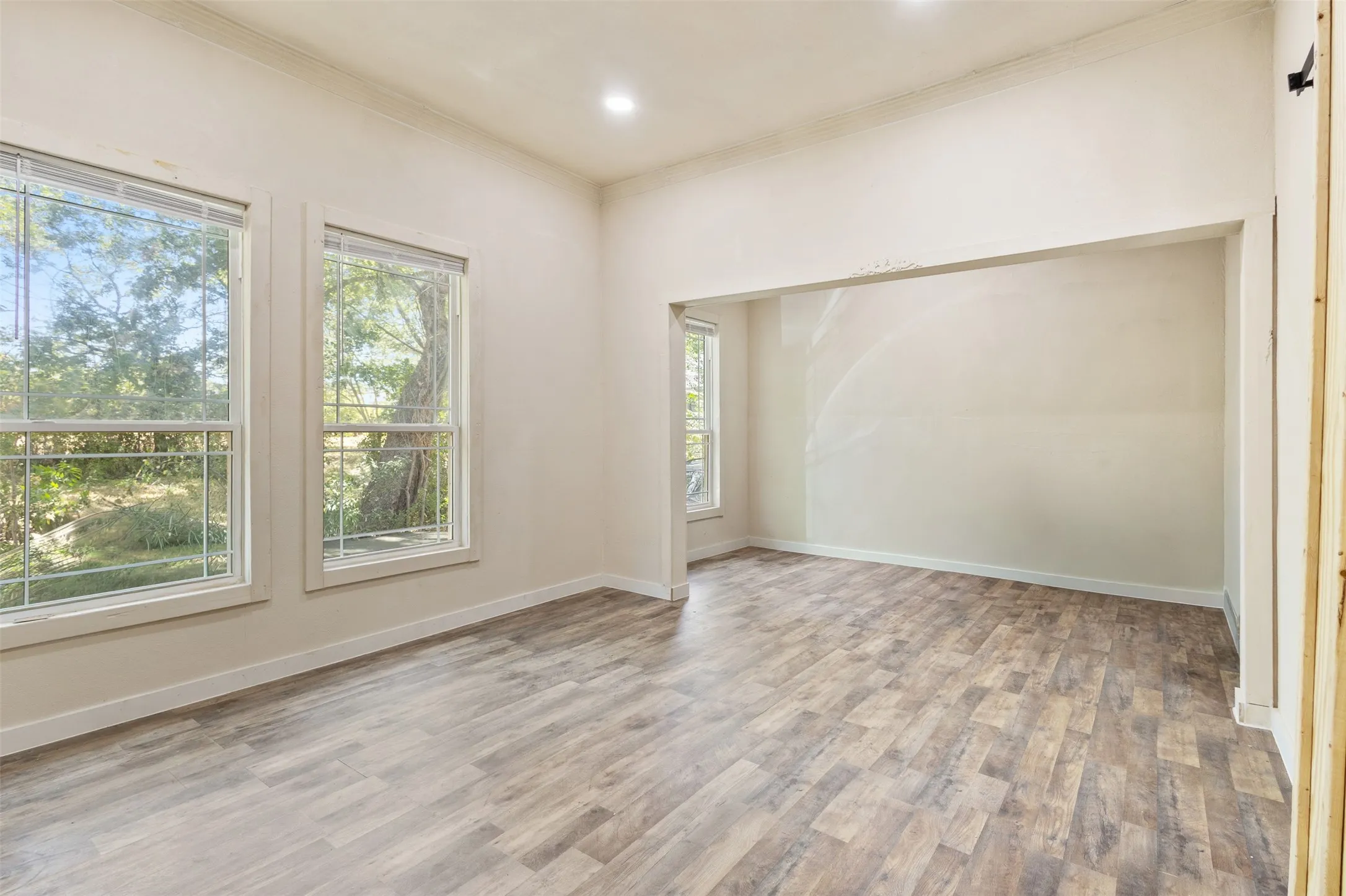 Single Family Residence For Sale in Tarrant County , 314 N Harding Street, Fort Worth, Texas 76102, 2 Bedroom, 2 Bathroom, Garage spaces, 1,617 Sqft, built in 1920, Price $390,000, mls#21361645, Real Estate Agent in Fort Worth, Homes For Sale in Tarrant county, Homes For Sale in Fort Worth, Realtor in Fort Worth Texas, Real Estate Brokerage Independent Realty Texas, Luminita Cordes Realtor
