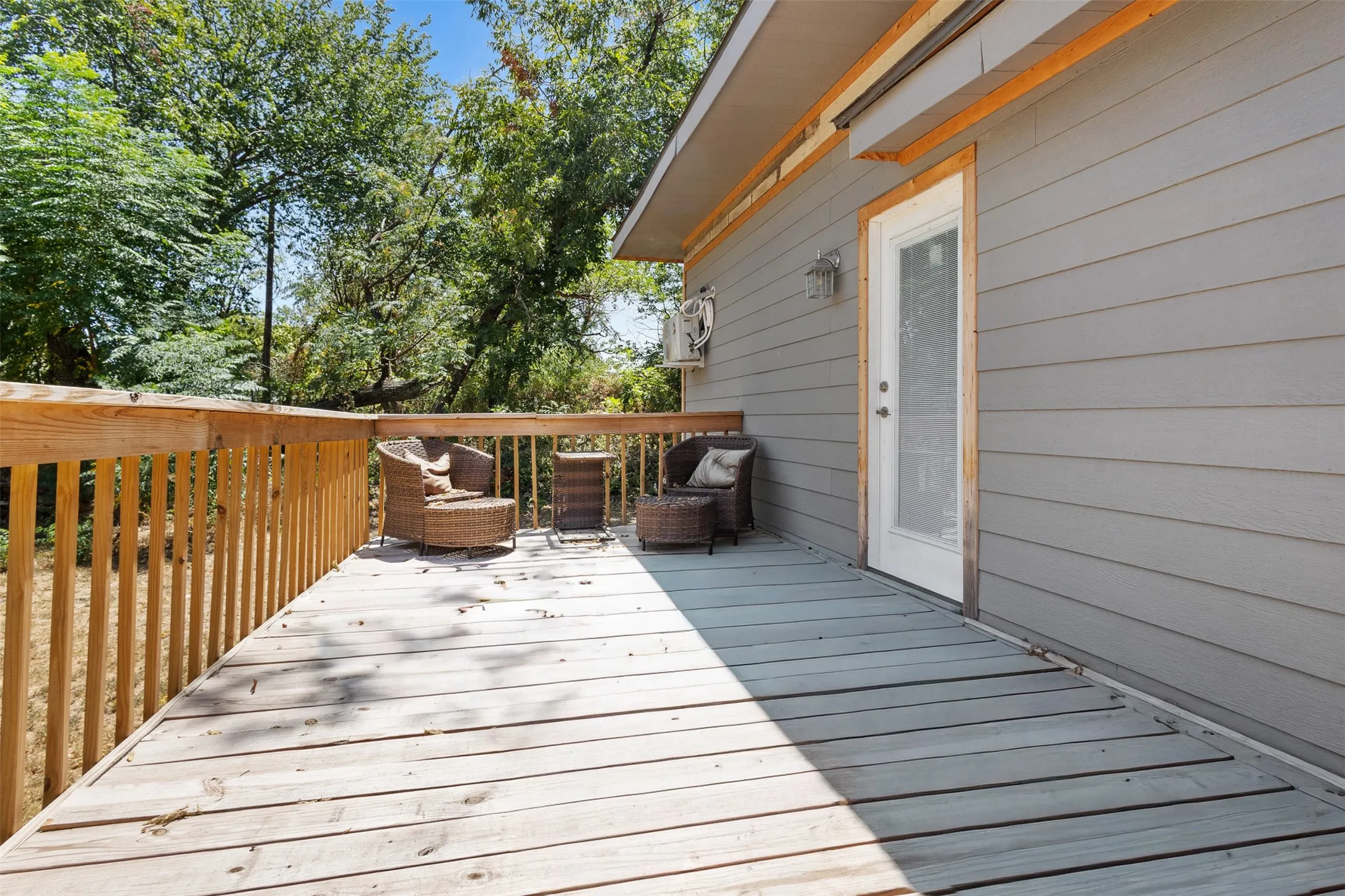 Single Family Residence For Sale in Tarrant County , 314 N Harding Street, Fort Worth, Texas 76102, 2 Bedroom, 2 Bathroom, Garage spaces, 1,617 Sqft, built in 1920, Price $390,000, mls#21361645, Real Estate Agent in Fort Worth, Homes For Sale in Tarrant county, Homes For Sale in Fort Worth, Realtor in Fort Worth Texas, Real Estate Brokerage Independent Realty Texas, Luminita Cordes Realtor