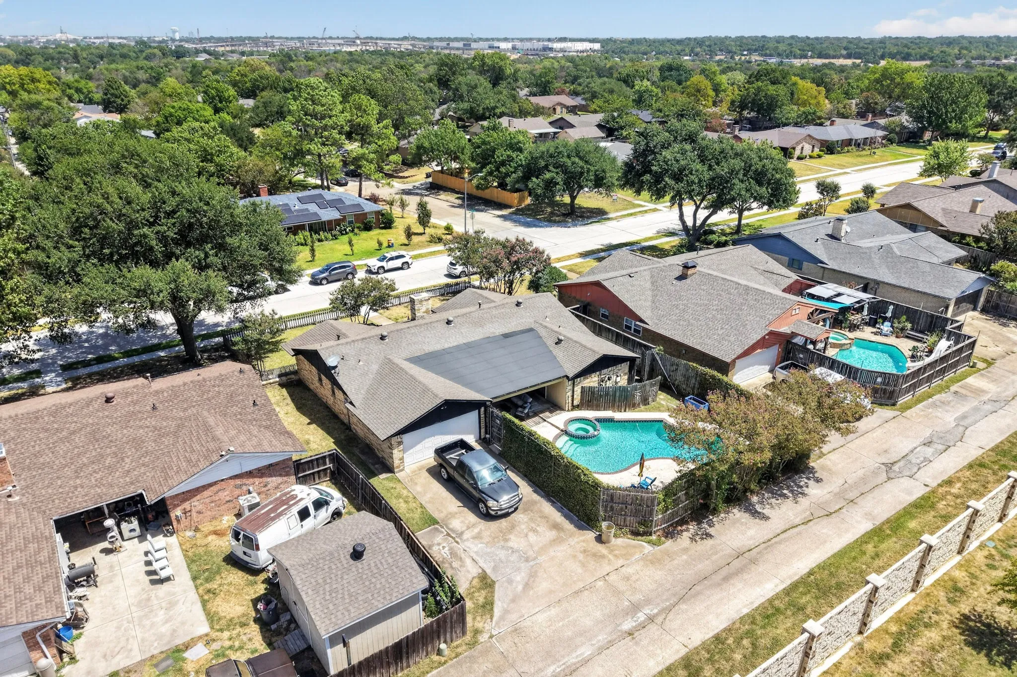 Single Family Residence For Sale in Dallas County , 2412 Monticello Drive, Mesquite, Texas 75149, 3 Bedroom, 3 Bathroom, 2 Garage spaces, 1,841 Sqft, built in 1973, mls#21361612, Real Estate Agent in Mesquite, Homes For Sale in Dallas county, Homes For Sale in Mesquite, Realtor in Mesquite Texas, Real Estate Brokerage Independent Realty Texas, Luminita Cordes Realtor