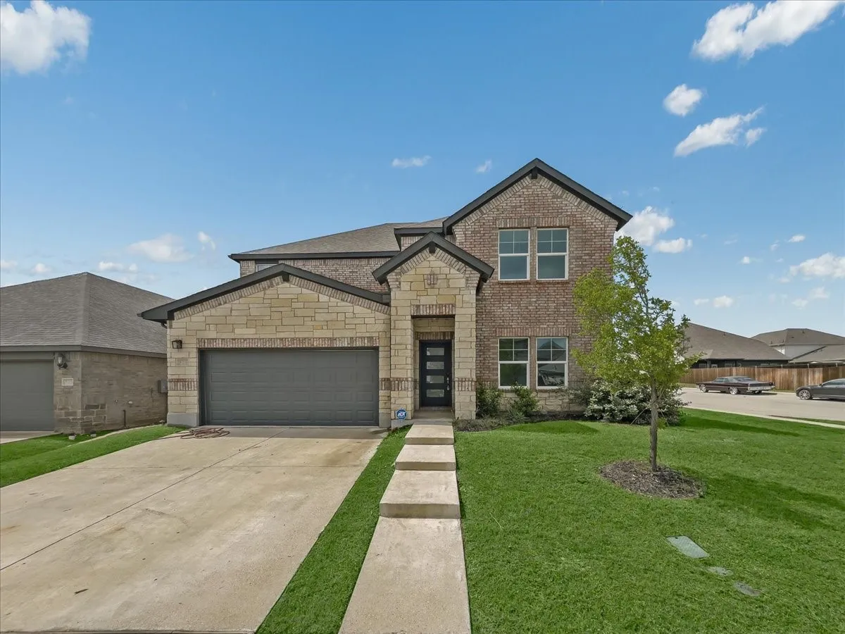Single Family Residence For Sale in Rockwall County , 529 Janette Court, Royse City, Texas 75189, 4 Bedroom, 4 Bathroom, 2 Garage spaces, 3,099 Sqft, built in 2021, Price $374,900, mls#21361677, Real Estate Agent in Royse City, Homes For Sale in Rockwall county, Homes For Sale in Royse City, Realtor in Royse City Texas, Real Estate Brokerage Independent Realty Texas, Luminita Cordes Realtor