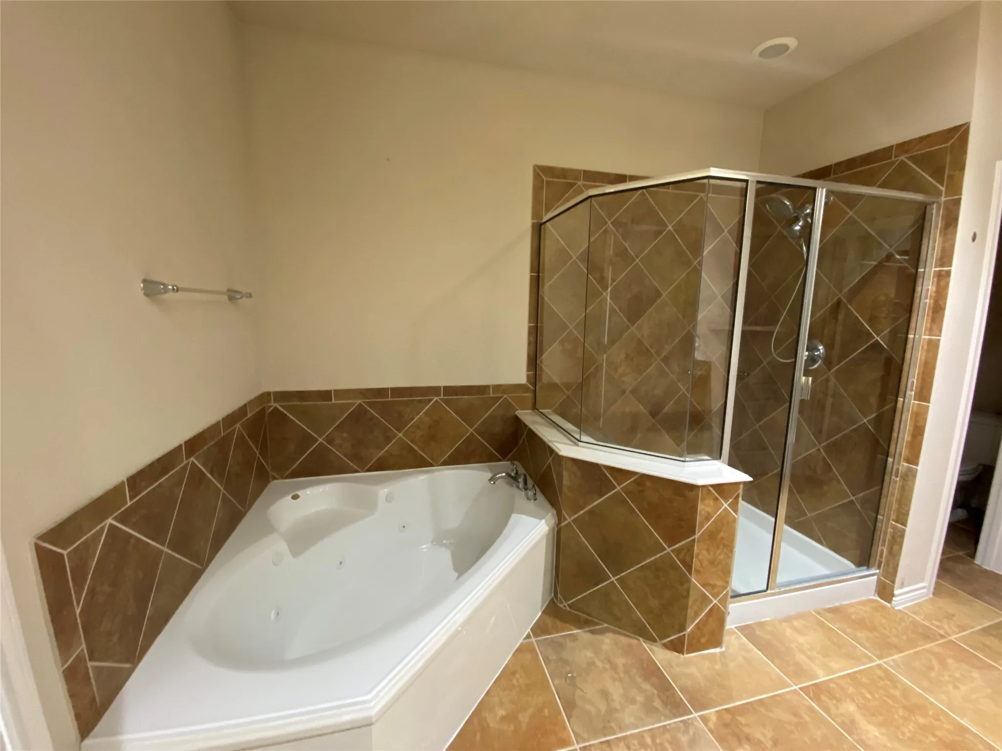 Condominium For Rent in Dallas County , 15831 Breedlove Place 118, Addison, Texas 75001, 2 Bedroom, 3 Bathroom, 2 Garage spaces, 2,028 Sqft, built in 2007, mls#21361683, Real Estate Agent in Addison, Homes For Rent in Dallas county, Homes For Rent in Addison, Realtor in Addison Texas, Real Estate Brokerage Independent Realty Texas, Luminita Cordes Realtor