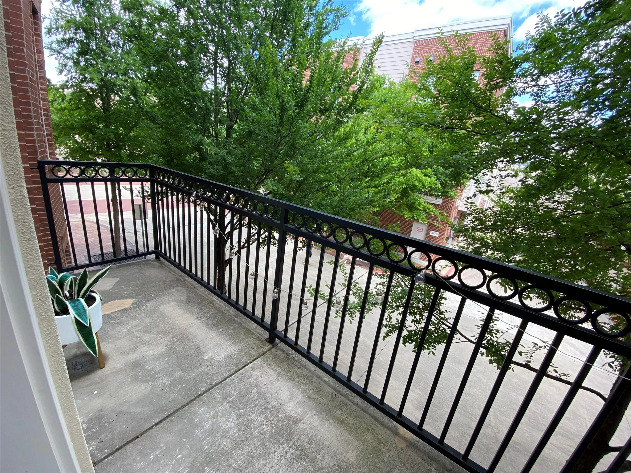 Condominium For Rent in Dallas County , 15831 Breedlove Place 118, Addison, Texas 75001, 2 Bedroom, 3 Bathroom, 2 Garage spaces, 2,028 Sqft, built in 2007, mls#21361683, Real Estate Agent in Addison, Homes For Rent in Dallas county, Homes For Rent in Addison, Realtor in Addison Texas, Real Estate Brokerage Independent Realty Texas, Luminita Cordes Realtor