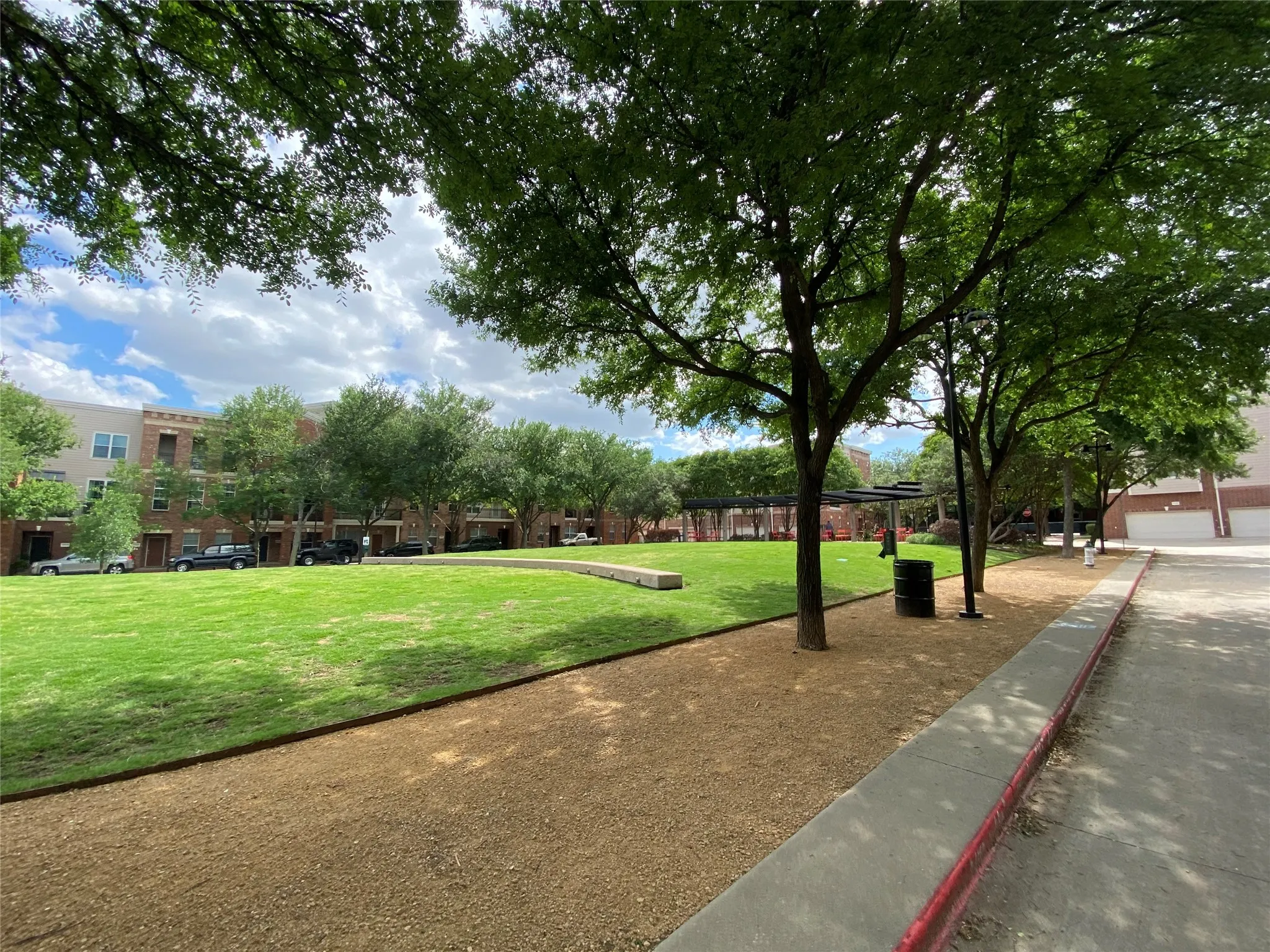 Condominium For Rent in Dallas County , 15831 Breedlove Place 118, Addison, Texas 75001, 2 Bedroom, 3 Bathroom, 2 Garage spaces, 2,028 Sqft, built in 2007, mls#21361683, Real Estate Agent in Addison, Homes For Rent in Dallas county, Homes For Rent in Addison, Realtor in Addison Texas, Real Estate Brokerage Independent Realty Texas, Luminita Cordes Realtor