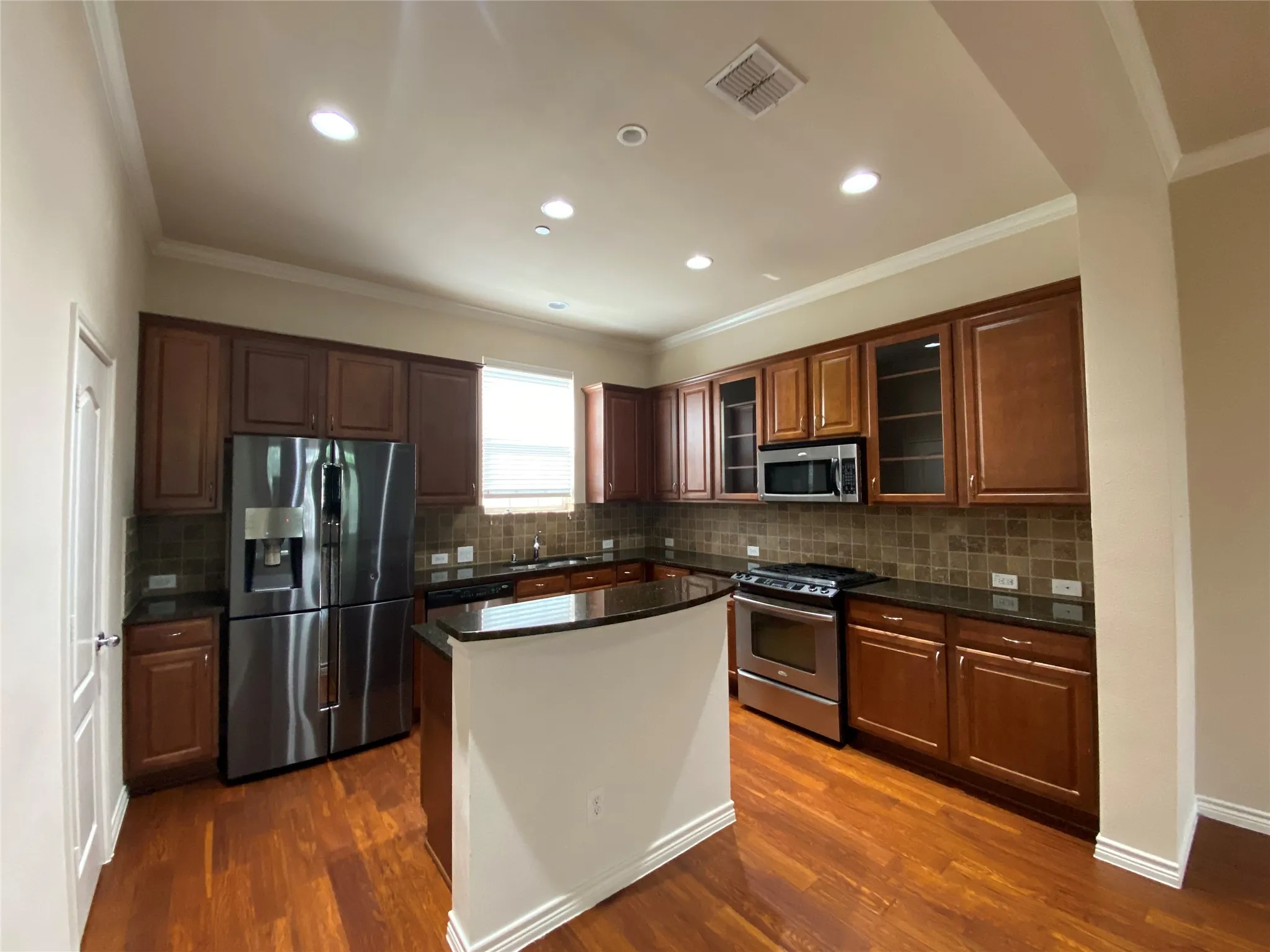 Condominium For Rent in Dallas County , 15831 Breedlove Place 118, Addison, Texas 75001, 2 Bedroom, 3 Bathroom, 2 Garage spaces, 2,028 Sqft, built in 2007, mls#21361683, Real Estate Agent in Addison, Homes For Rent in Dallas county, Homes For Rent in Addison, Realtor in Addison Texas, Real Estate Brokerage Independent Realty Texas, Luminita Cordes Realtor