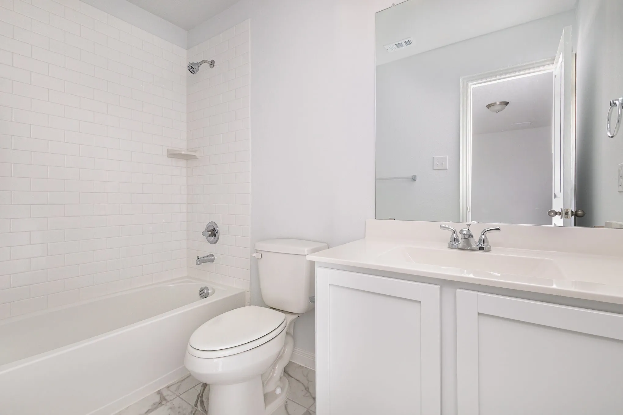 Single Family Residence For Sale in Kaufman County , 2202 Bridgeport Street, Forney, Texas 75126, 5 Bedroom, 4 Bathroom, 2 Garage spaces, 2,820 Sqft, built in 2024, mls#21357702, Real Estate Agent in Forney, Homes For Sale in Kaufman county, Homes For Sale in Forney, Realtor in Forney Texas, Real Estate Brokerage Independent Realty Texas, Luminita Cordes Realtor