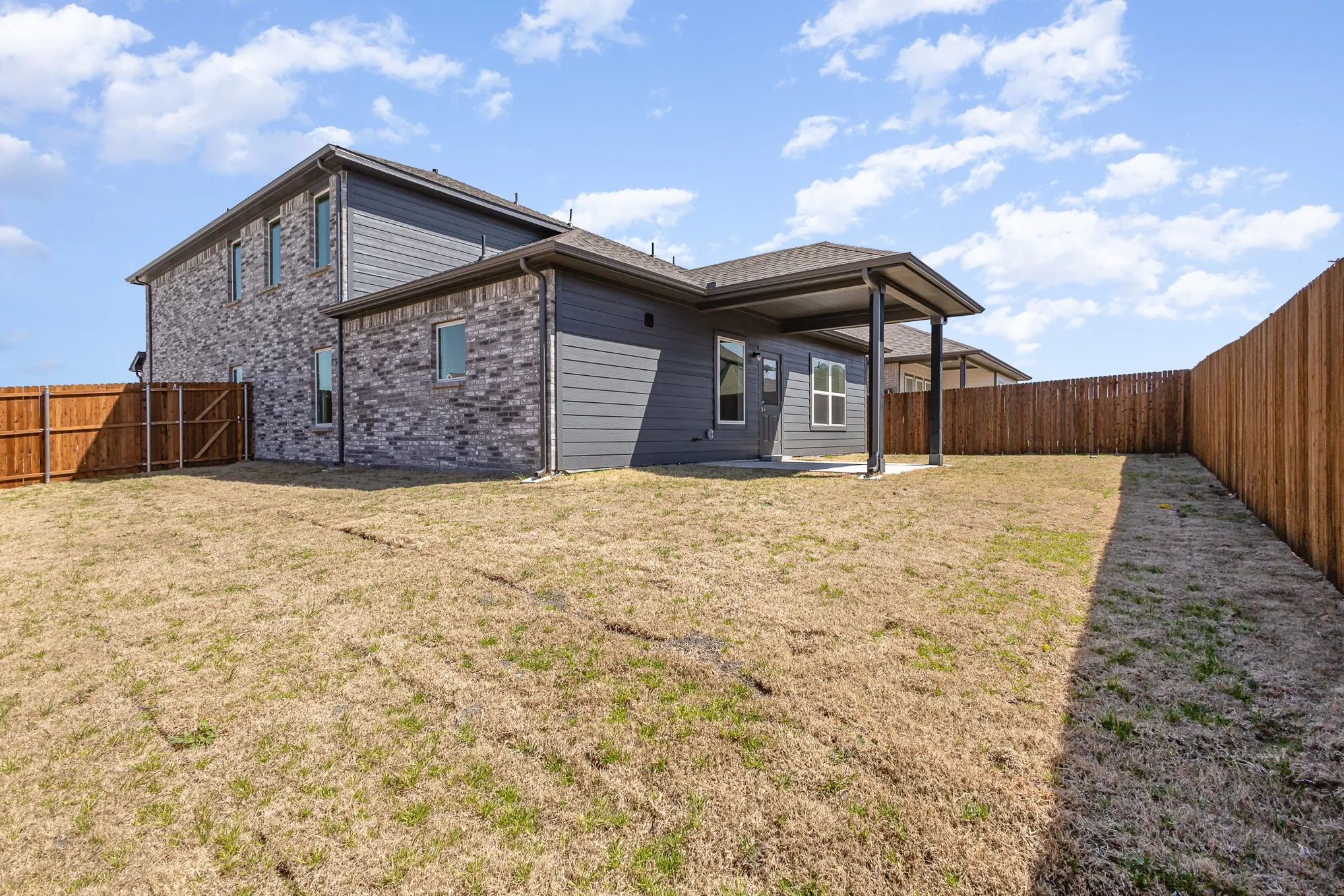 Single Family Residence For Sale in Kaufman County , 2202 Bridgeport Street, Forney, Texas 75126, 5 Bedroom, 4 Bathroom, 2 Garage spaces, 2,820 Sqft, built in 2024, mls#21357702, Real Estate Agent in Forney, Homes For Sale in Kaufman county, Homes For Sale in Forney, Realtor in Forney Texas, Real Estate Brokerage Independent Realty Texas, Luminita Cordes Realtor