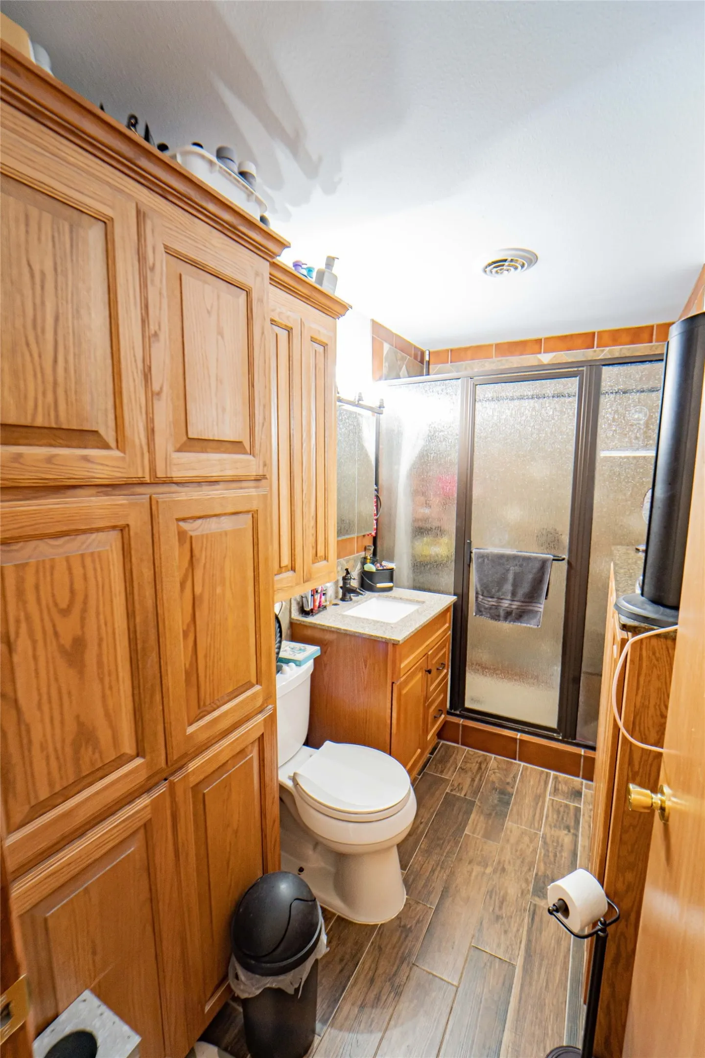 Single Family Residence For Sale in Stephens County , 356 County Road 221, Breckenridge, Texas 76424, 4 Bedroom, 2 Bathroom, 4 Garage spaces, 1,750 Sqft, built in 1968, mls#21360029, Real Estate Agent in Breckenridge, Homes For Sale in Stephens county, Homes For Sale in Breckenridge, Realtor in Breckenridge Texas, Real Estate Brokerage Independent Realty Texas, Luminita Cordes Realtor