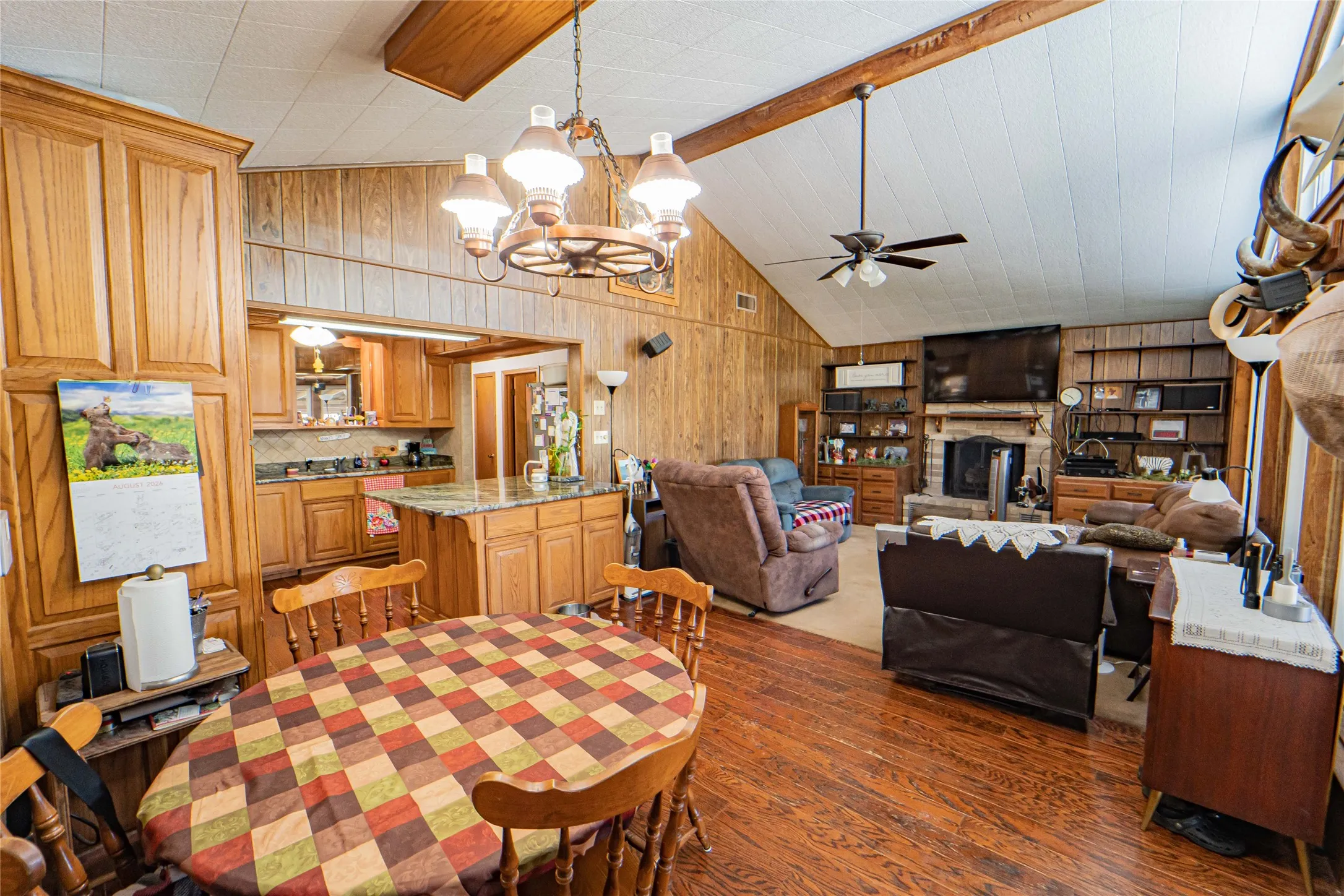 Single Family Residence For Sale in Stephens County , 356 County Road 221, Breckenridge, Texas 76424, 4 Bedroom, 2 Bathroom, 4 Garage spaces, 1,750 Sqft, built in 1968, mls#21360029, Real Estate Agent in Breckenridge, Homes For Sale in Stephens county, Homes For Sale in Breckenridge, Realtor in Breckenridge Texas, Real Estate Brokerage Independent Realty Texas, Luminita Cordes Realtor