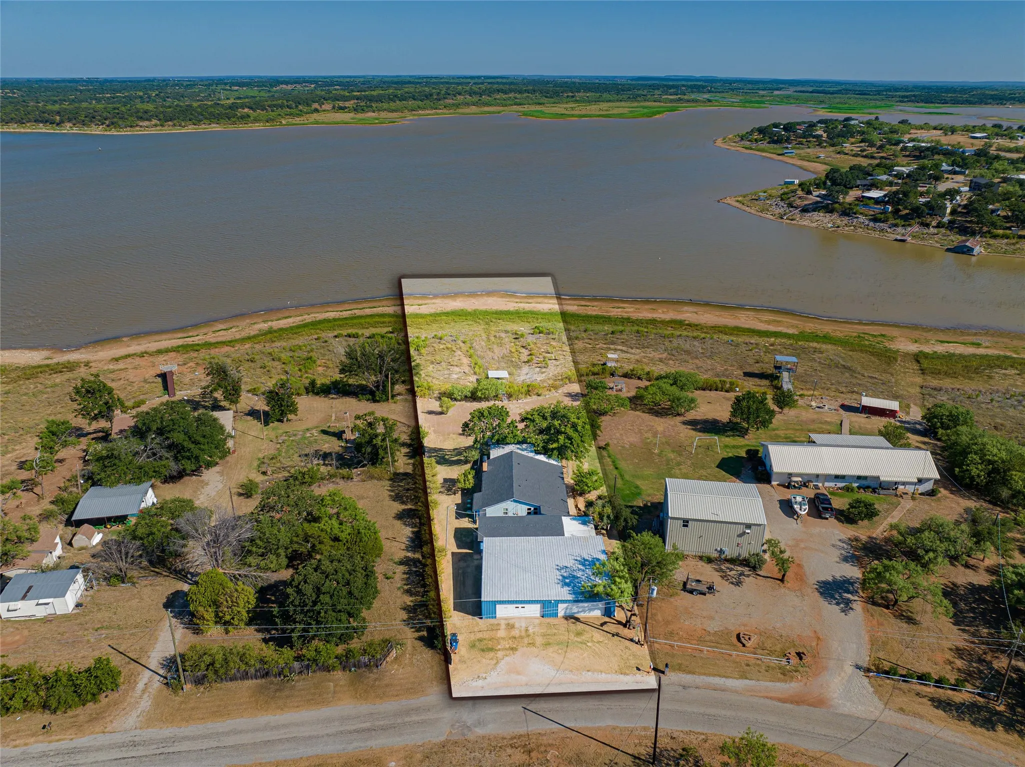 Single Family Residence For Sale in Stephens County , 356 County Road 221, Breckenridge, Texas 76424, 4 Bedroom, 2 Bathroom, 4 Garage spaces, 1,750 Sqft, built in 1968, mls#21360029, Real Estate Agent in Breckenridge, Homes For Sale in Stephens county, Homes For Sale in Breckenridge, Realtor in Breckenridge Texas, Real Estate Brokerage Independent Realty Texas, Luminita Cordes Realtor
