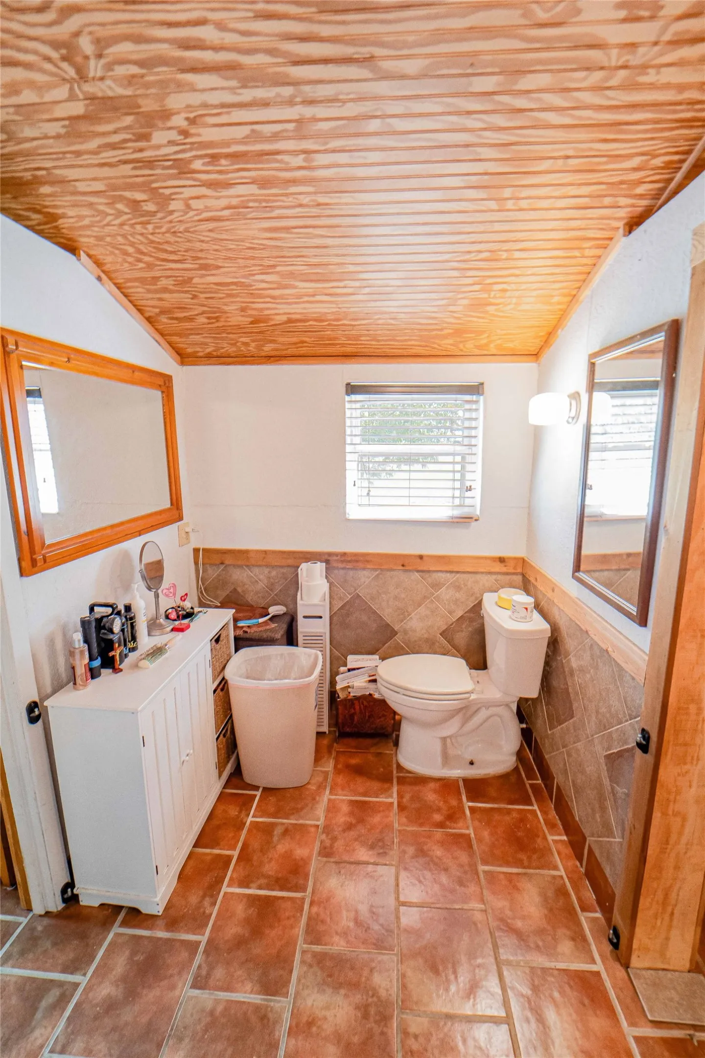 Single Family Residence For Sale in Stephens County , 356 County Road 221, Breckenridge, Texas 76424, 4 Bedroom, 2 Bathroom, 4 Garage spaces, 1,750 Sqft, built in 1968, mls#21360029, Real Estate Agent in Breckenridge, Homes For Sale in Stephens county, Homes For Sale in Breckenridge, Realtor in Breckenridge Texas, Real Estate Brokerage Independent Realty Texas, Luminita Cordes Realtor