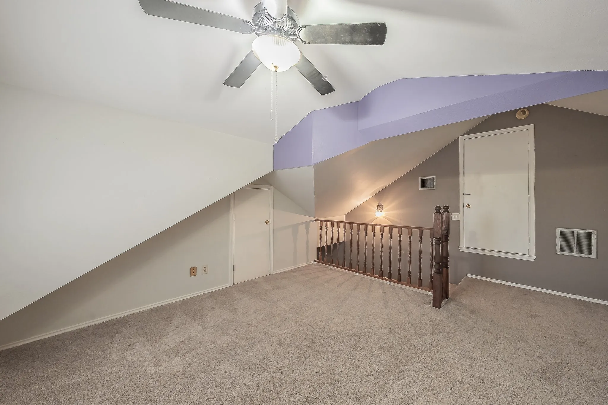 Single Family Residence For Sale in Denton County , 1322 Overlook Drive, Lewisville, Texas 75067, 3 Bedroom, 2 Bathroom, Garage spaces, 1,943 Sqft, built in 1987, mls#21360273, Real Estate Agent in Lewisville, Homes For Sale in Denton county, Homes For Sale in Lewisville, Realtor in Lewisville Texas, Real Estate Brokerage Independent Realty Texas, Luminita Cordes Realtor