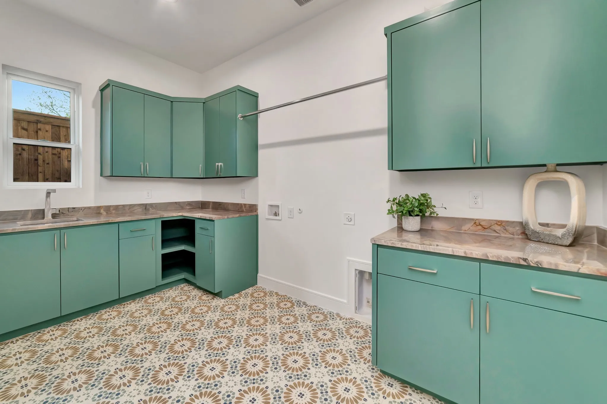 Single Family Residence For Sale in Dallas County , 3667 Ingleside Drive, Dallas, Texas 75229, 6 Bedroom, 6 Bathroom, 2 Garage spaces, 5,033 Sqft, built in 2026, mls#21361635, Real Estate Agent in Dallas, Homes For Sale in Dallas county, Homes For Sale in Dallas, Realtor in Dallas Texas, Real Estate Brokerage Independent Realty Texas, Luminita Cordes Realtor