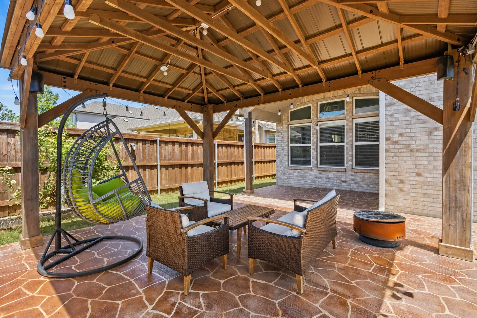 Single Family Residence For Rent in Collin County , 2022 Saints Row, Wylie, Texas 75098, 4 Bedroom, 3 Bathroom, 2 Garage spaces, 2,191 Sqft, built in 2021, mls#21361222, Real Estate Agent in Wylie, Homes For Rent in Collin county, Homes For Rent in Wylie, Realtor in Wylie Texas, Real Estate Brokerage Independent Realty Texas, Luminita Cordes Realtor