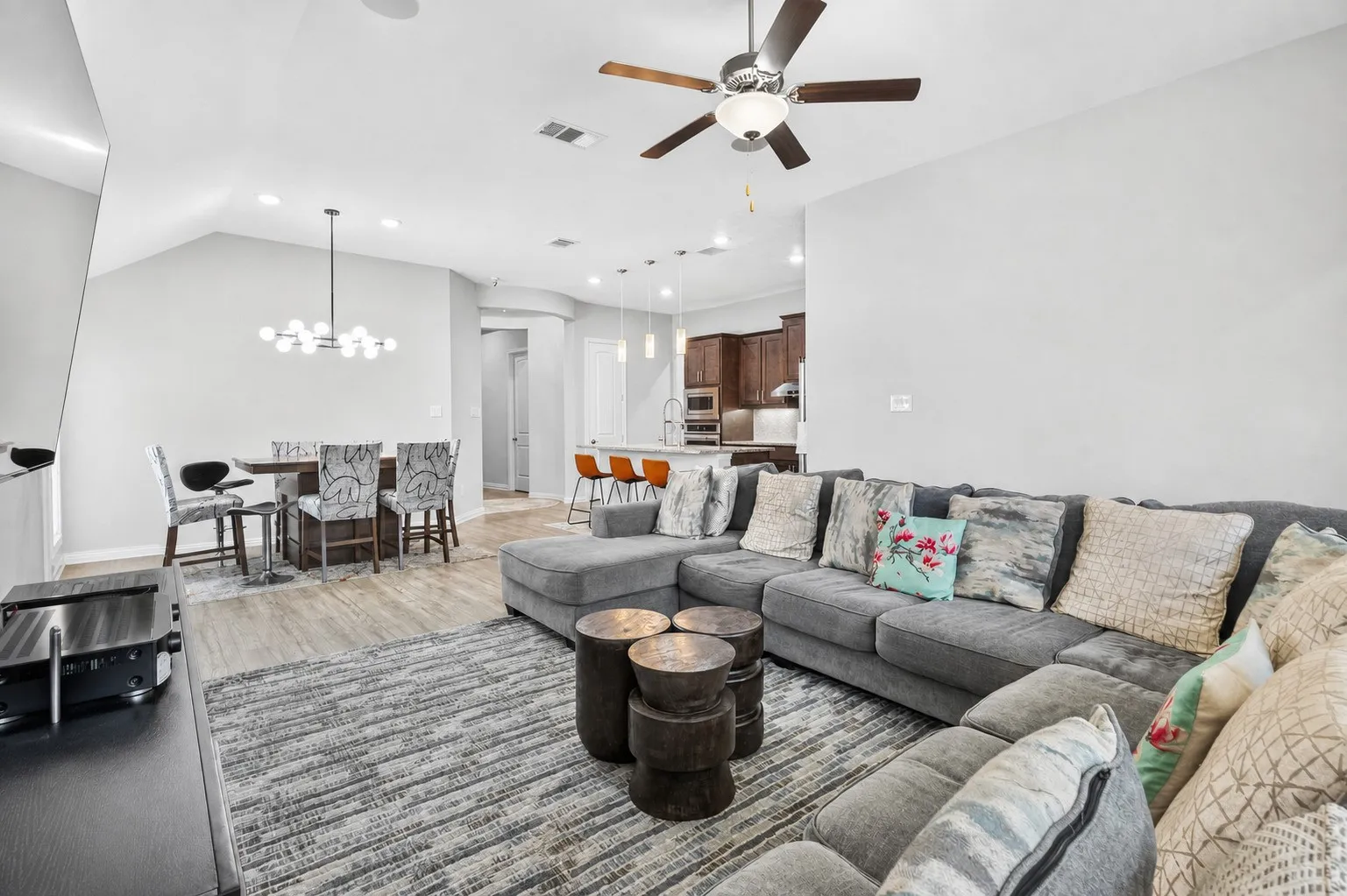Single Family Residence For Rent in Collin County , 2022 Saints Row, Wylie, Texas 75098, 4 Bedroom, 3 Bathroom, 2 Garage spaces, 2,191 Sqft, built in 2021, mls#21361222, Real Estate Agent in Wylie, Homes For Rent in Collin county, Homes For Rent in Wylie, Realtor in Wylie Texas, Real Estate Brokerage Independent Realty Texas, Luminita Cordes Realtor