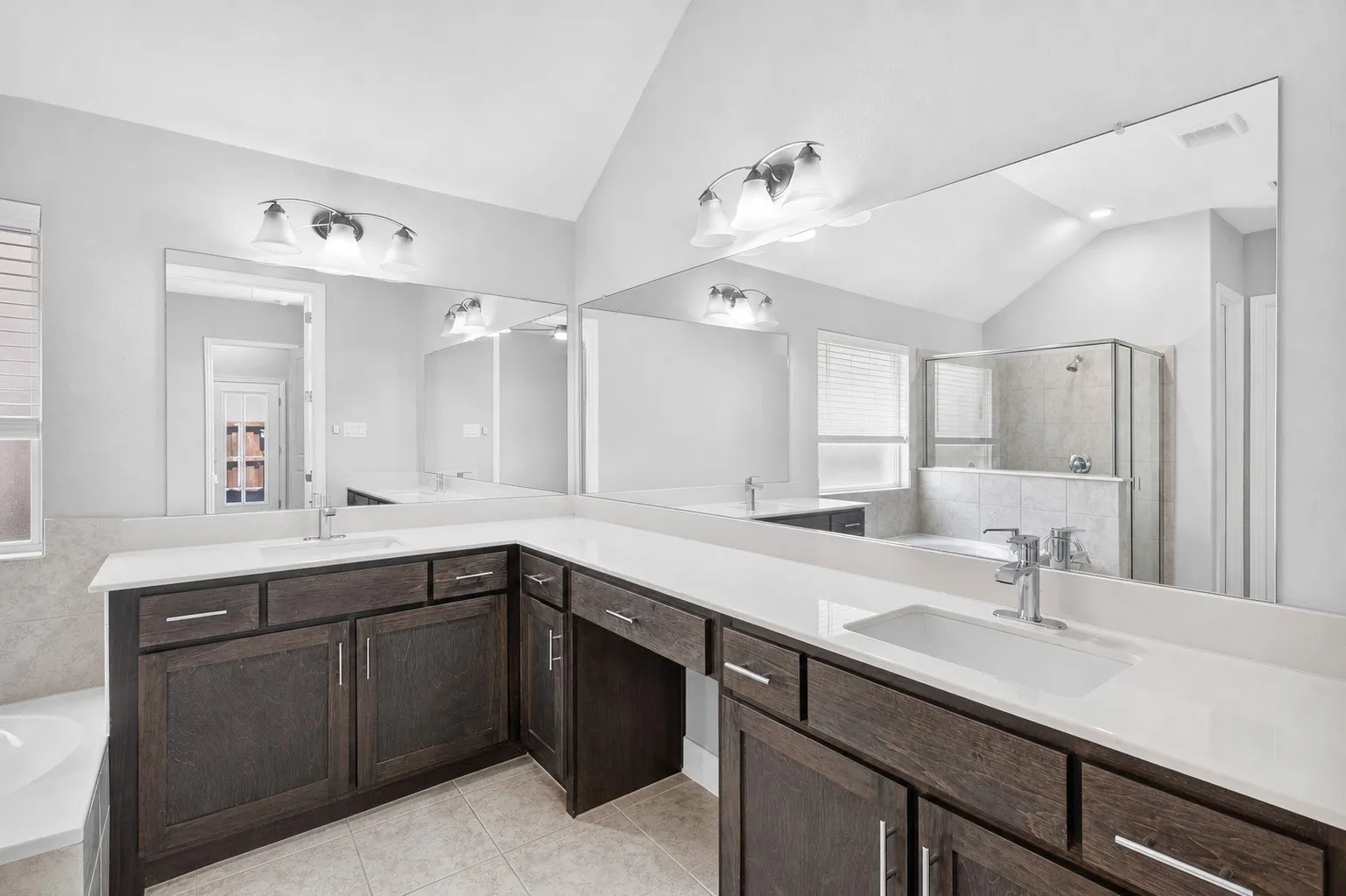 Single Family Residence For Rent in Collin County , 2022 Saints Row, Wylie, Texas 75098, 4 Bedroom, 3 Bathroom, 2 Garage spaces, 2,191 Sqft, built in 2021, mls#21361222, Real Estate Agent in Wylie, Homes For Rent in Collin county, Homes For Rent in Wylie, Realtor in Wylie Texas, Real Estate Brokerage Independent Realty Texas, Luminita Cordes Realtor