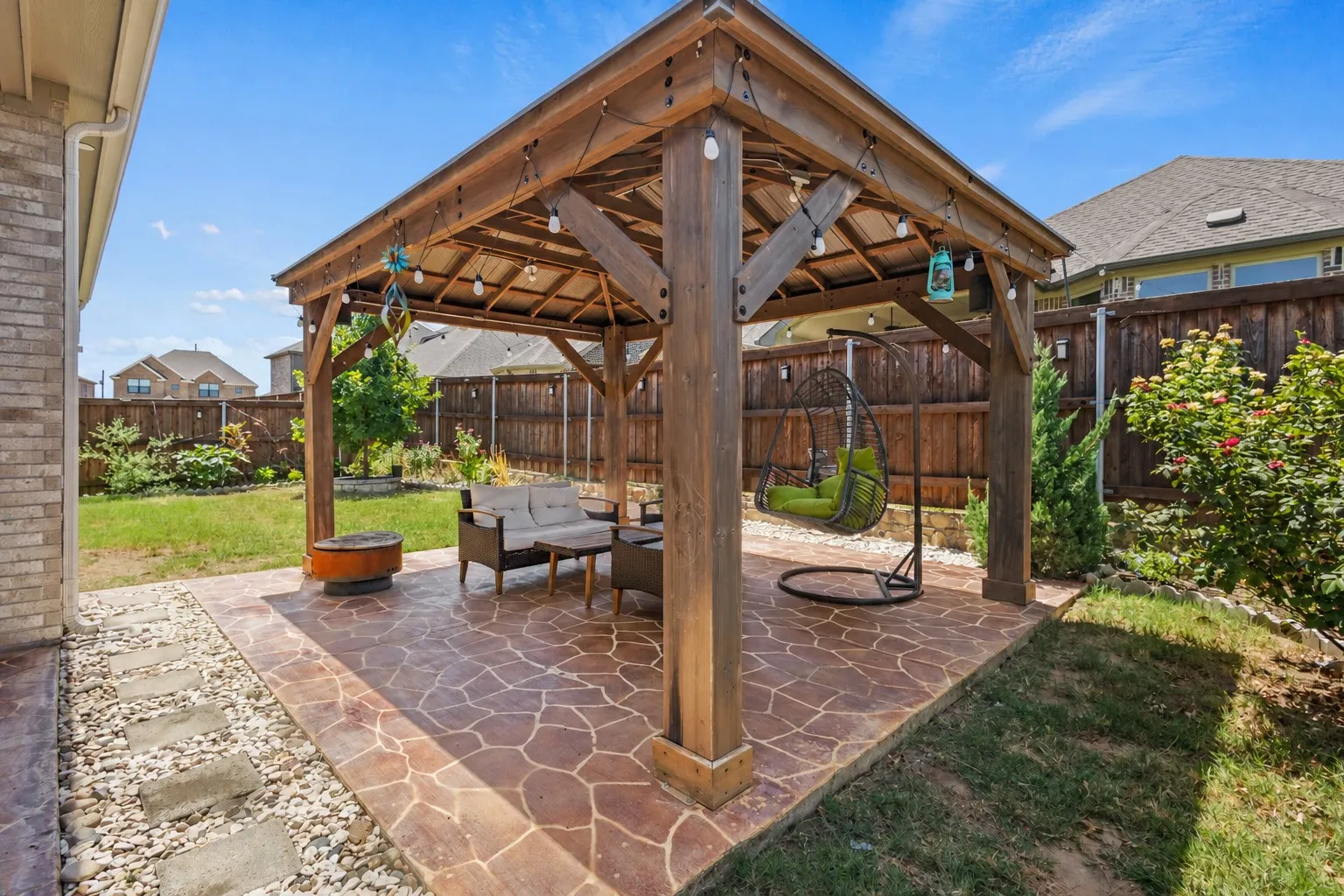 Single Family Residence For Rent in Collin County , 2022 Saints Row, Wylie, Texas 75098, 4 Bedroom, 3 Bathroom, 2 Garage spaces, 2,191 Sqft, built in 2021, mls#21361222, Real Estate Agent in Wylie, Homes For Rent in Collin county, Homes For Rent in Wylie, Realtor in Wylie Texas, Real Estate Brokerage Independent Realty Texas, Luminita Cordes Realtor