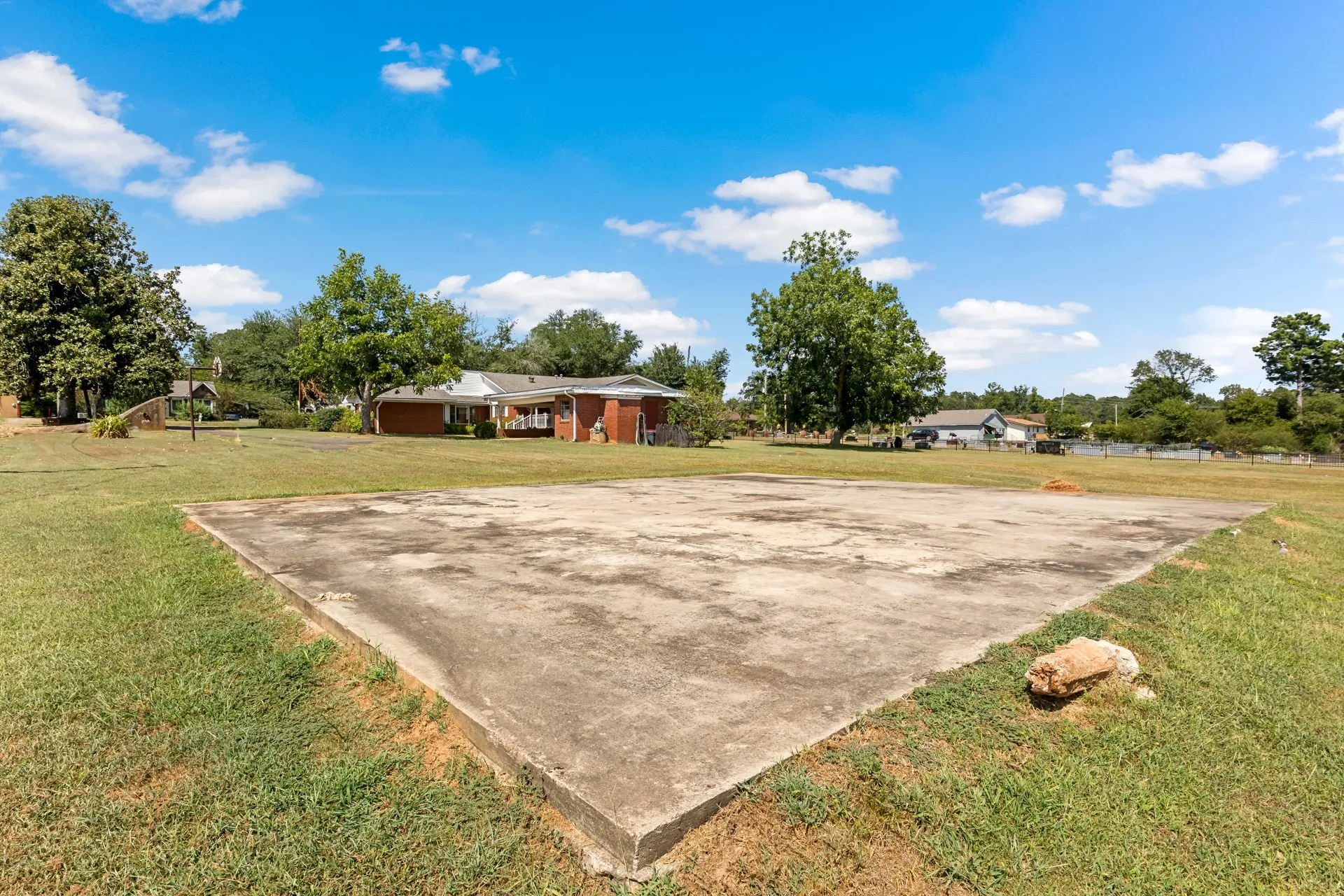 Single Family Residence For Sale in Cass County , 717 E FIRST Street, Hughes Springs, Texas 75656, 4 Bedroom, 2 Bathroom, Garage spaces, 3,034 Sqft, built in 1960, mls#21361688, Real Estate Agent in Hughes Springs, Homes For Sale in Cass county, Homes For Sale in Hughes Springs, Realtor in Hughes Springs Texas, Real Estate Brokerage Independent Realty Texas, Luminita Cordes Realtor