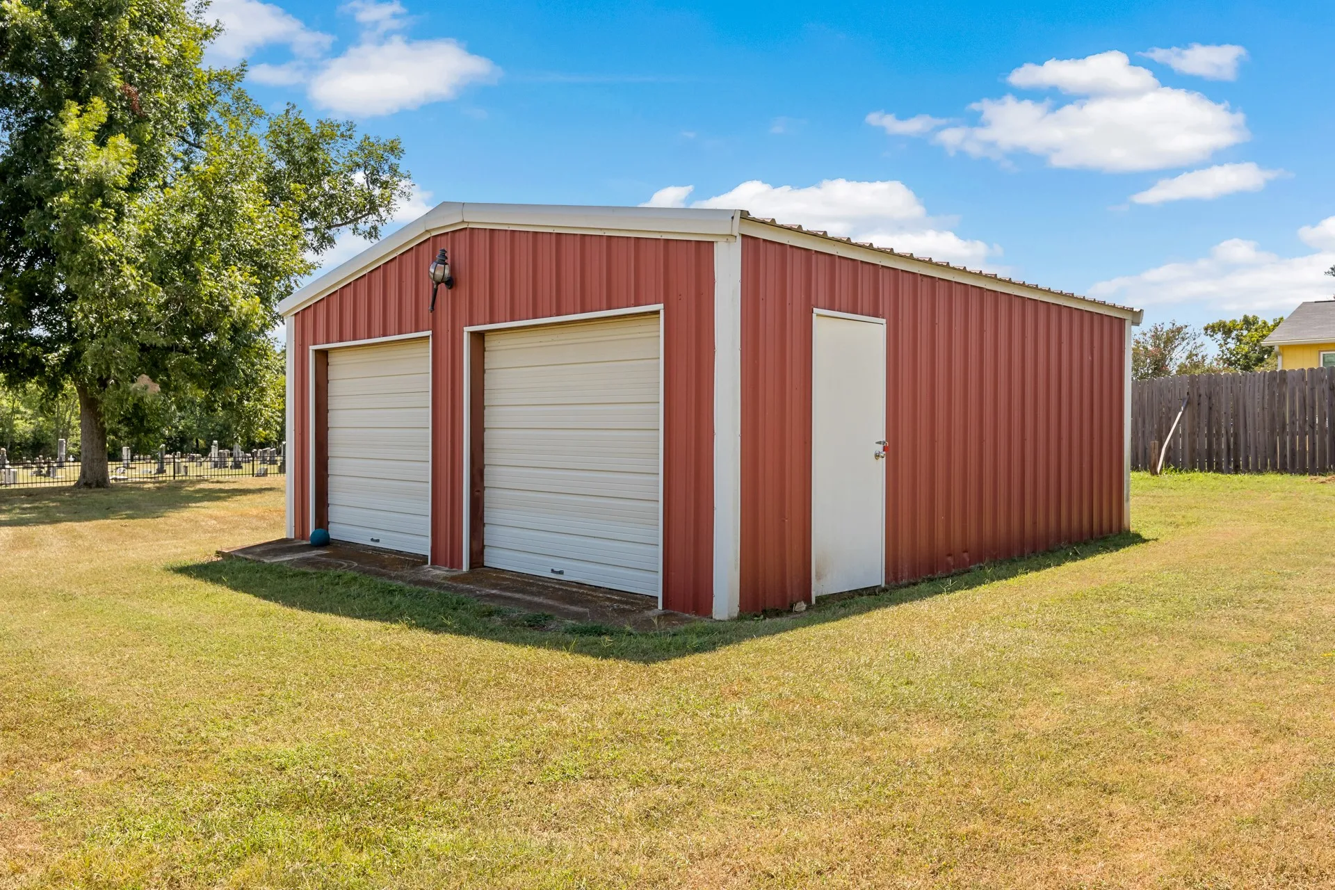 Single Family Residence For Sale in Cass County , 717 E FIRST Street, Hughes Springs, Texas 75656, 4 Bedroom, 2 Bathroom, Garage spaces, 3,034 Sqft, built in 1960, mls#21361688, Real Estate Agent in Hughes Springs, Homes For Sale in Cass county, Homes For Sale in Hughes Springs, Realtor in Hughes Springs Texas, Real Estate Brokerage Independent Realty Texas, Luminita Cordes Realtor