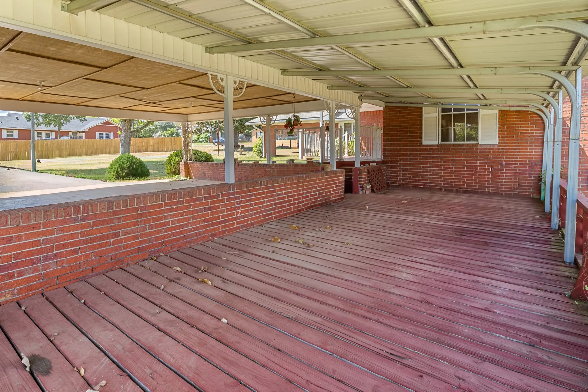 Single Family Residence For Sale in Cass County , 717 E FIRST Street, Hughes Springs, Texas 75656, 4 Bedroom, 2 Bathroom, Garage spaces, 3,034 Sqft, built in 1960, mls#21361688, Real Estate Agent in Hughes Springs, Homes For Sale in Cass county, Homes For Sale in Hughes Springs, Realtor in Hughes Springs Texas, Real Estate Brokerage Independent Realty Texas, Luminita Cordes Realtor
