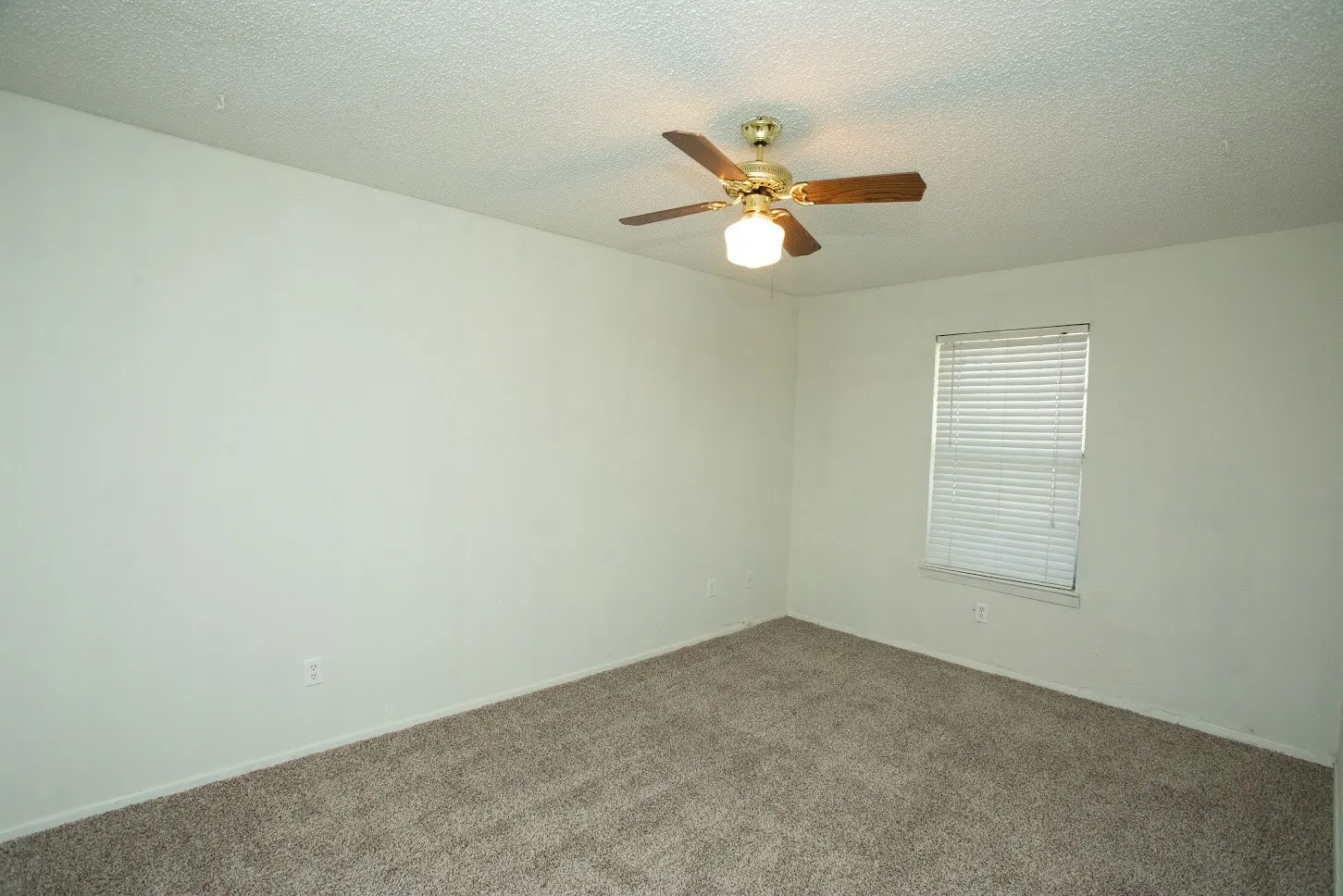 Single Family Residence For Sale in Young County , 1202 Randy Drive Drive, Graham, Texas 76450, 3 Bedroom, 2 Bathroom, 2 Garage spaces, 1,498 Sqft, built in 1986, mls#21358886, Real Estate Agent in Graham, Homes For Sale in Young county, Homes For Sale in Graham, Realtor in Graham Texas, Real Estate Brokerage Independent Realty Texas, Luminita Cordes Realtor