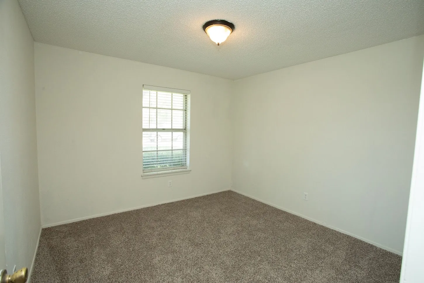 Single Family Residence For Sale in Young County , 1202 Randy Drive Drive, Graham, Texas 76450, 3 Bedroom, 2 Bathroom, 2 Garage spaces, 1,498 Sqft, built in 1986, mls#21358886, Real Estate Agent in Graham, Homes For Sale in Young county, Homes For Sale in Graham, Realtor in Graham Texas, Real Estate Brokerage Independent Realty Texas, Luminita Cordes Realtor