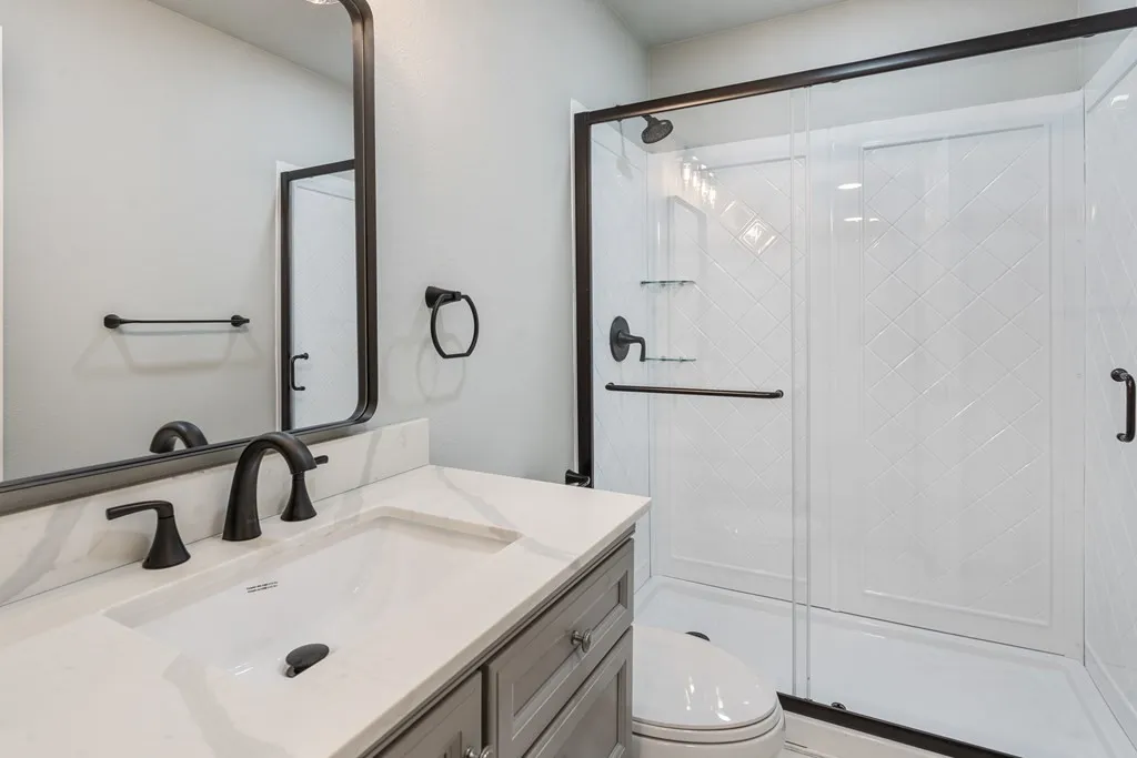 Single Family Residence For Rent in Kaufman County , 208 N Coleman Street, Mabank, Texas 75147, 3 Bedroom, 2 Bathroom, Garage spaces, 1,202 Sqft, built in 1971, mls#21361729, Real Estate Agent in Mabank, Homes For Rent in Kaufman county, Homes For Rent in Mabank, Realtor in Mabank Texas, Real Estate Brokerage Independent Realty Texas, Luminita Cordes Realtor