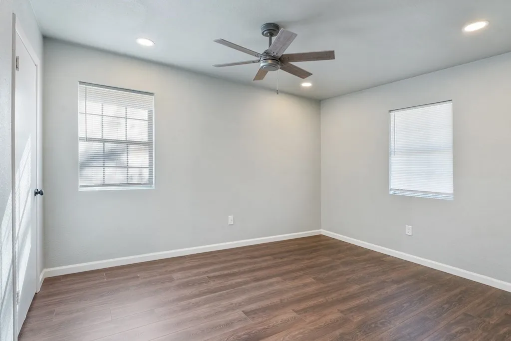 Single Family Residence For Rent in Kaufman County , 208 N Coleman Street, Mabank, Texas 75147, 3 Bedroom, 2 Bathroom, Garage spaces, 1,202 Sqft, built in 1971, mls#21361729, Real Estate Agent in Mabank, Homes For Rent in Kaufman county, Homes For Rent in Mabank, Realtor in Mabank Texas, Real Estate Brokerage Independent Realty Texas, Luminita Cordes Realtor