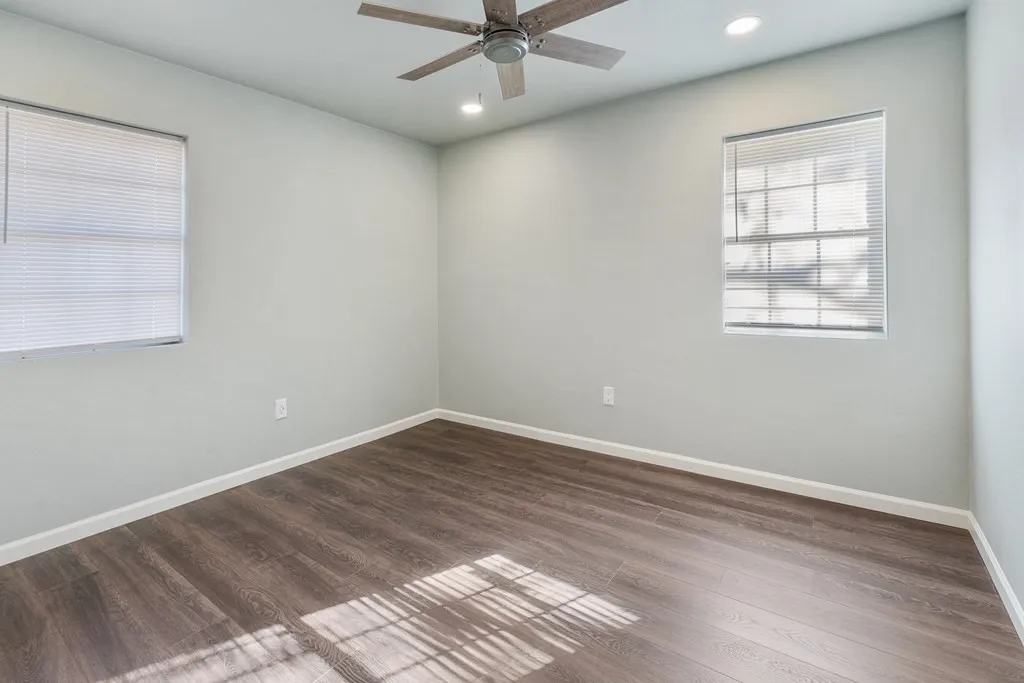 Single Family Residence For Rent in Kaufman County , 208 N Coleman Street, Mabank, Texas 75147, 3 Bedroom, 2 Bathroom, Garage spaces, 1,202 Sqft, built in 1971, mls#21361729, Real Estate Agent in Mabank, Homes For Rent in Kaufman county, Homes For Rent in Mabank, Realtor in Mabank Texas, Real Estate Brokerage Independent Realty Texas, Luminita Cordes Realtor
